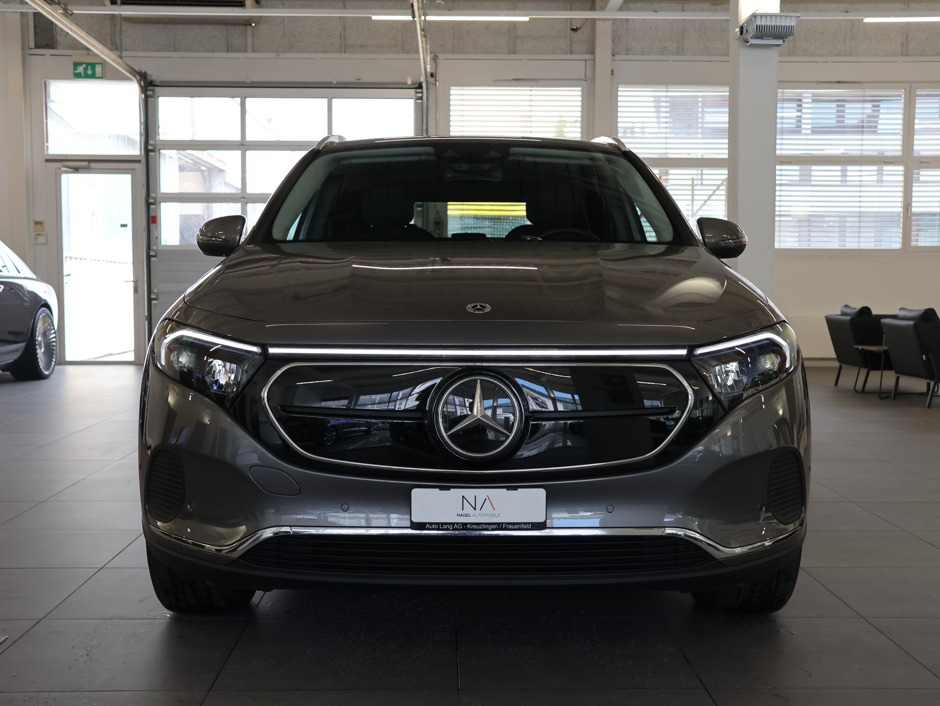 MERCEDES-BENZ EQA 250 AMG Line *Comand Touch* *Rückfahrkamera* *Multi Color*-showroom-element-1