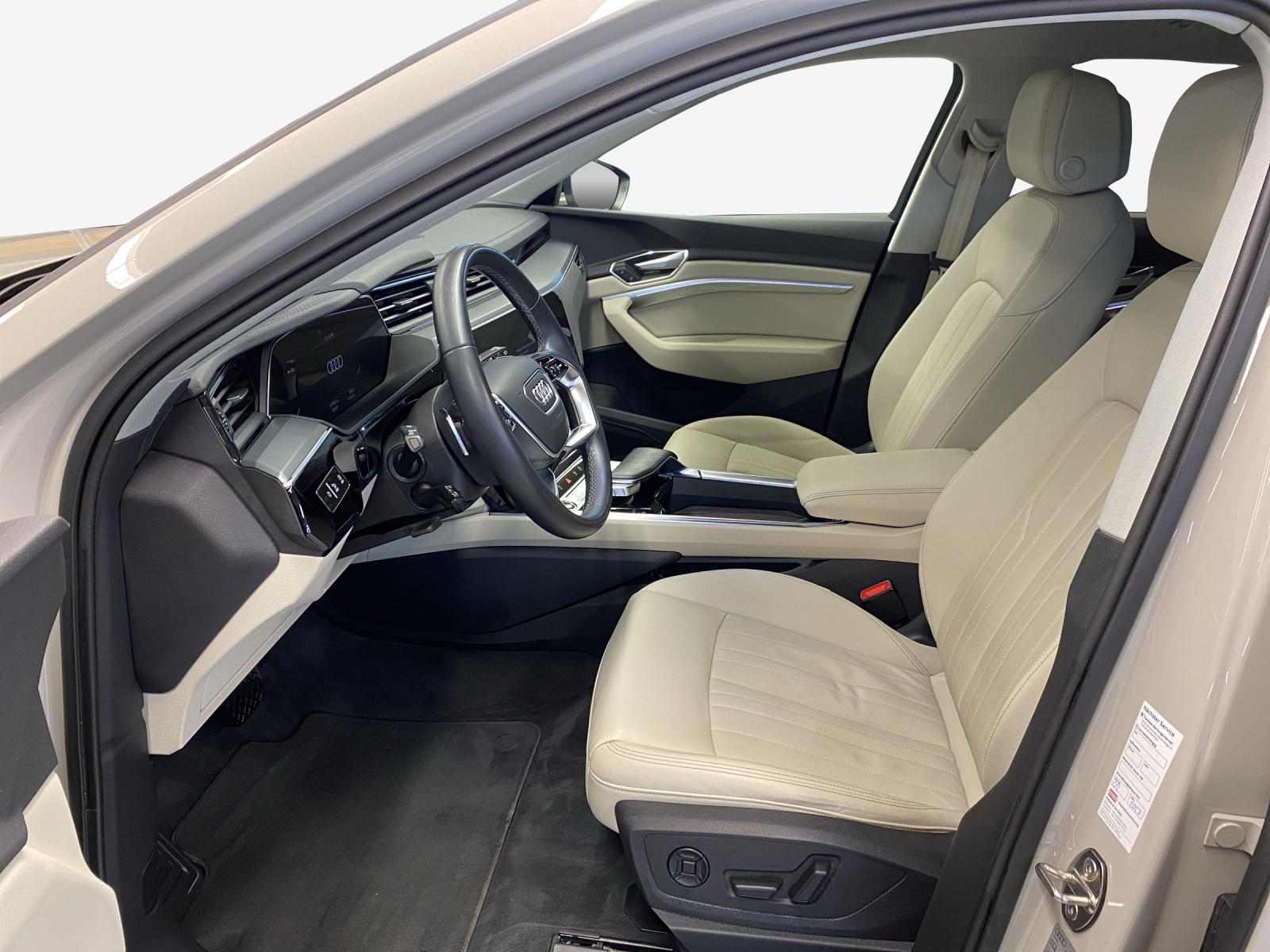 AUDI Q8 55 e-tron advanced quattro-image-7
