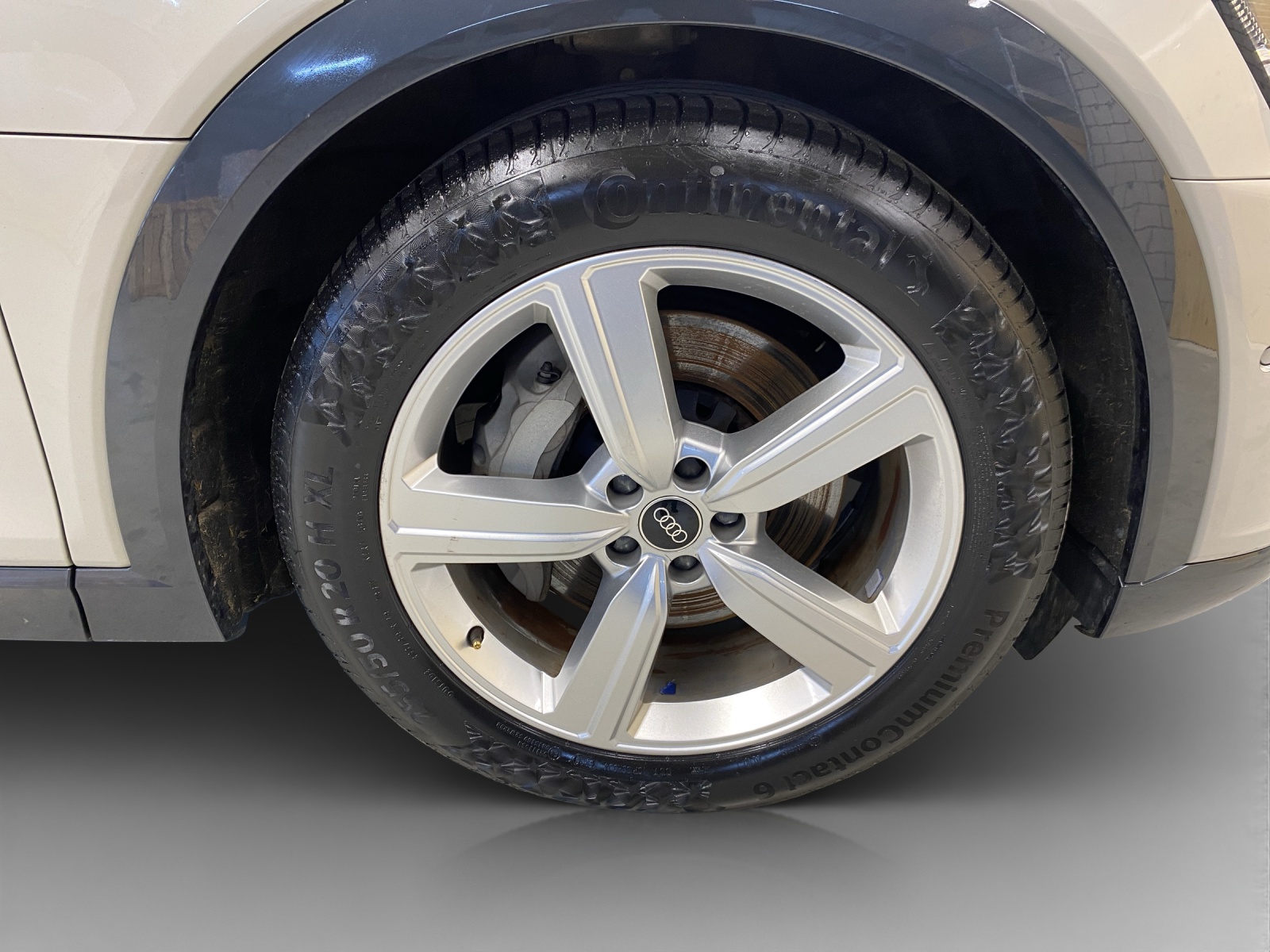 AUDI Q8 55 e-tron advanced quattro-image-14