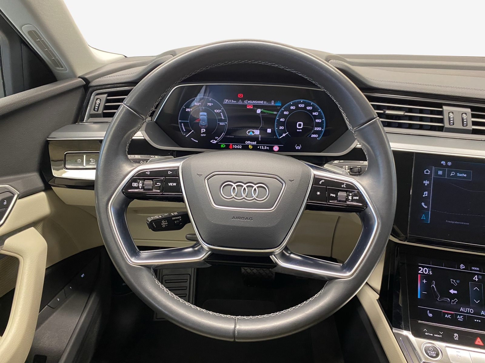AUDI Q8 55 e-tron advanced quattro-image-9