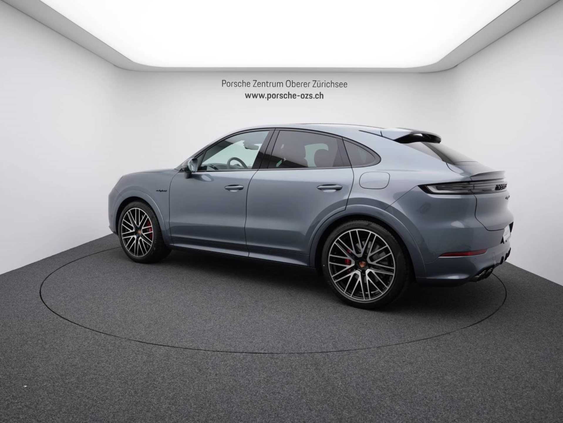 PORSCHE Cayenne S E-Hybrid Coupé Black Edition-showroom-element-2