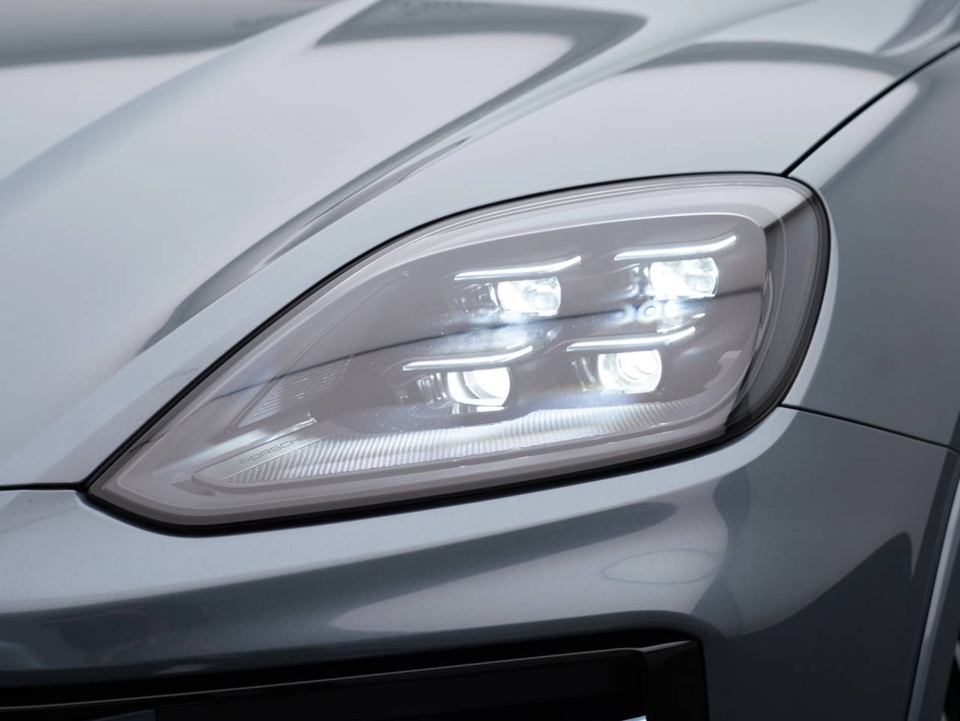 PORSCHE Cayenne S E-Hybrid Coupé Black Edition-image-12