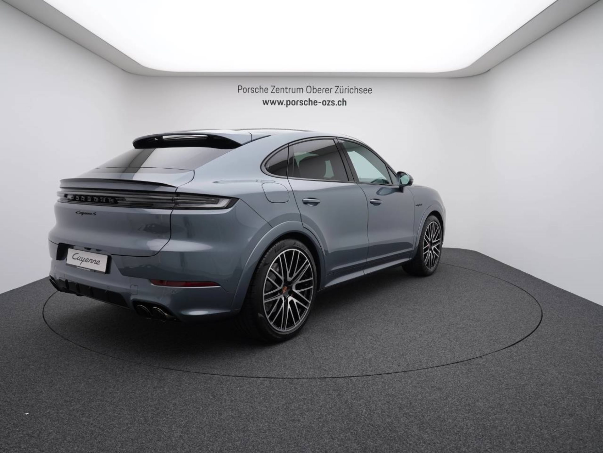 PORSCHE Cayenne S E-Hybrid Coupé Black Edition-image-6