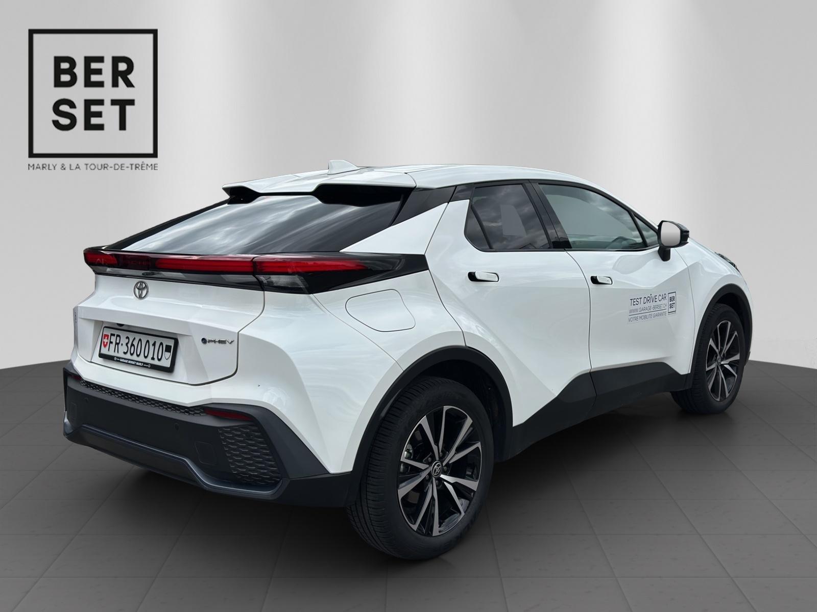 TOYOTA C-HR 2.0 PHEV Swiss Edition-showroom-element-3