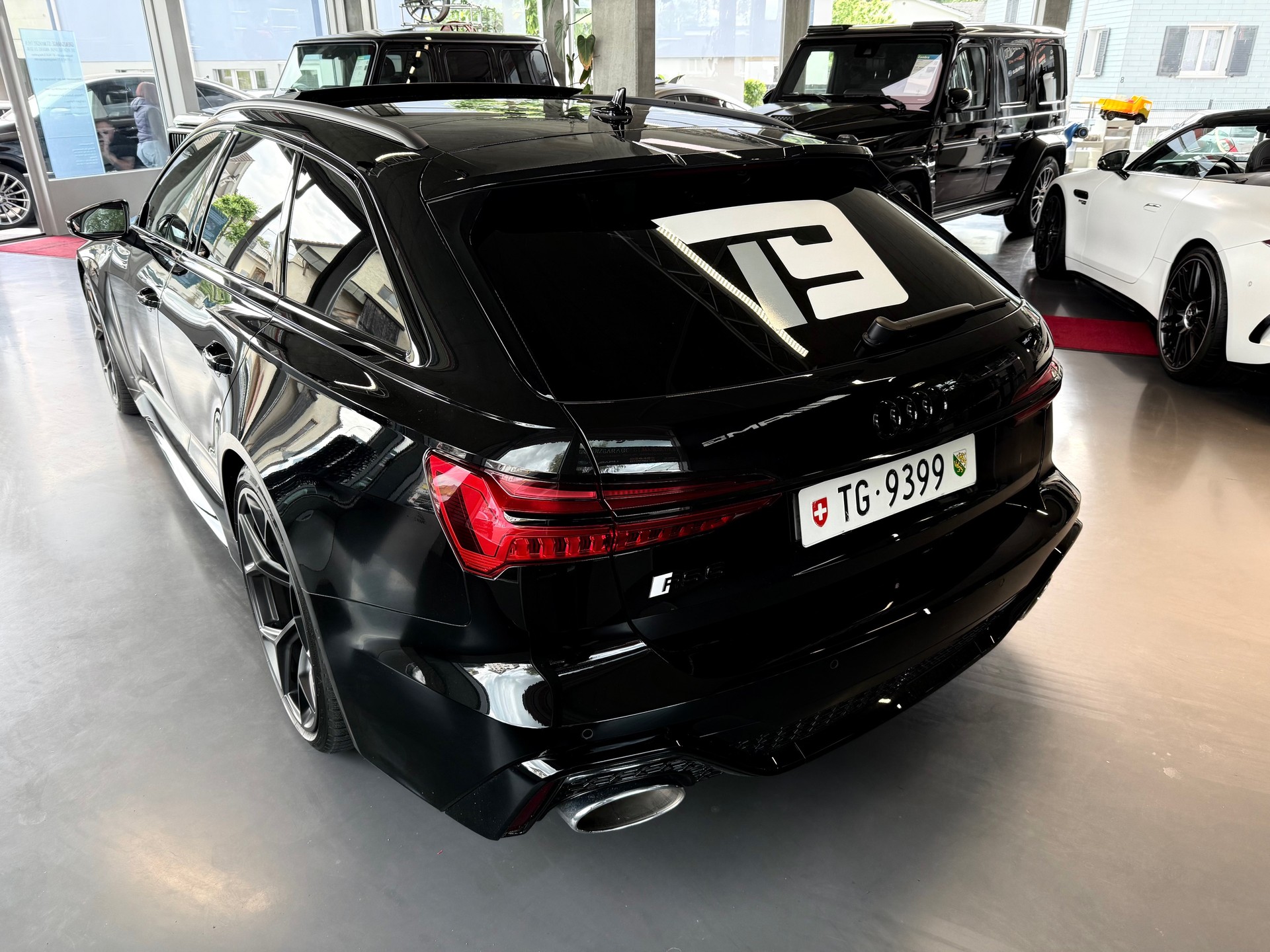 AUDI RS6 Avant 4.0 TFSI V8 Performance quattro-showroom-element-3