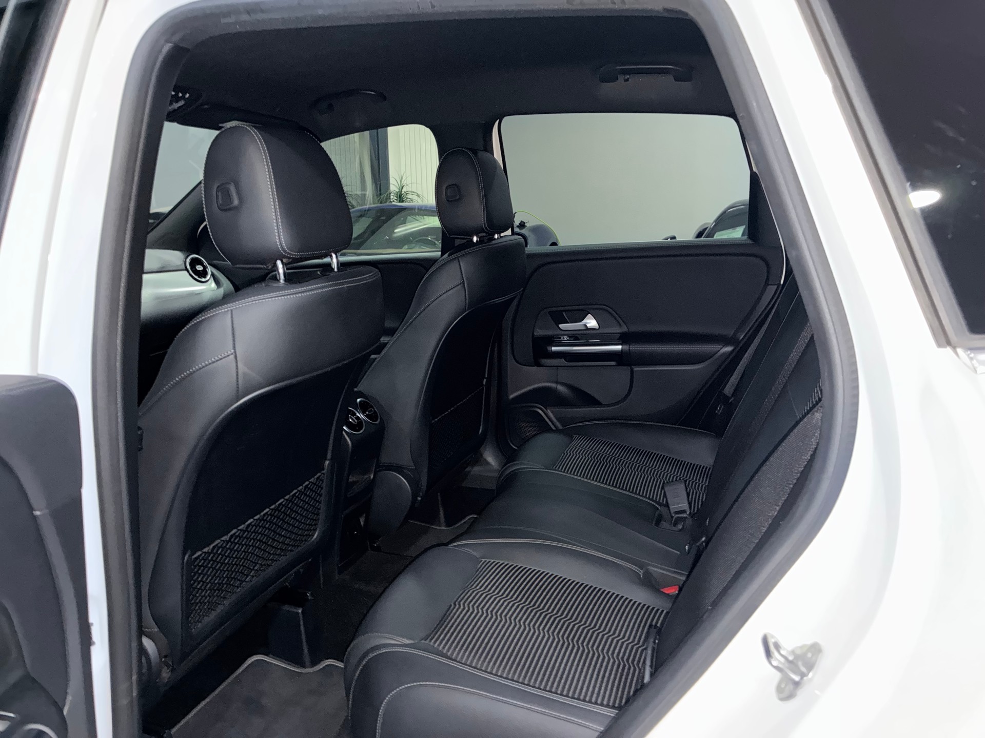 MERCEDES-BENZ B 220 d 4Matic Swiss Star 8G-DCT-image-13