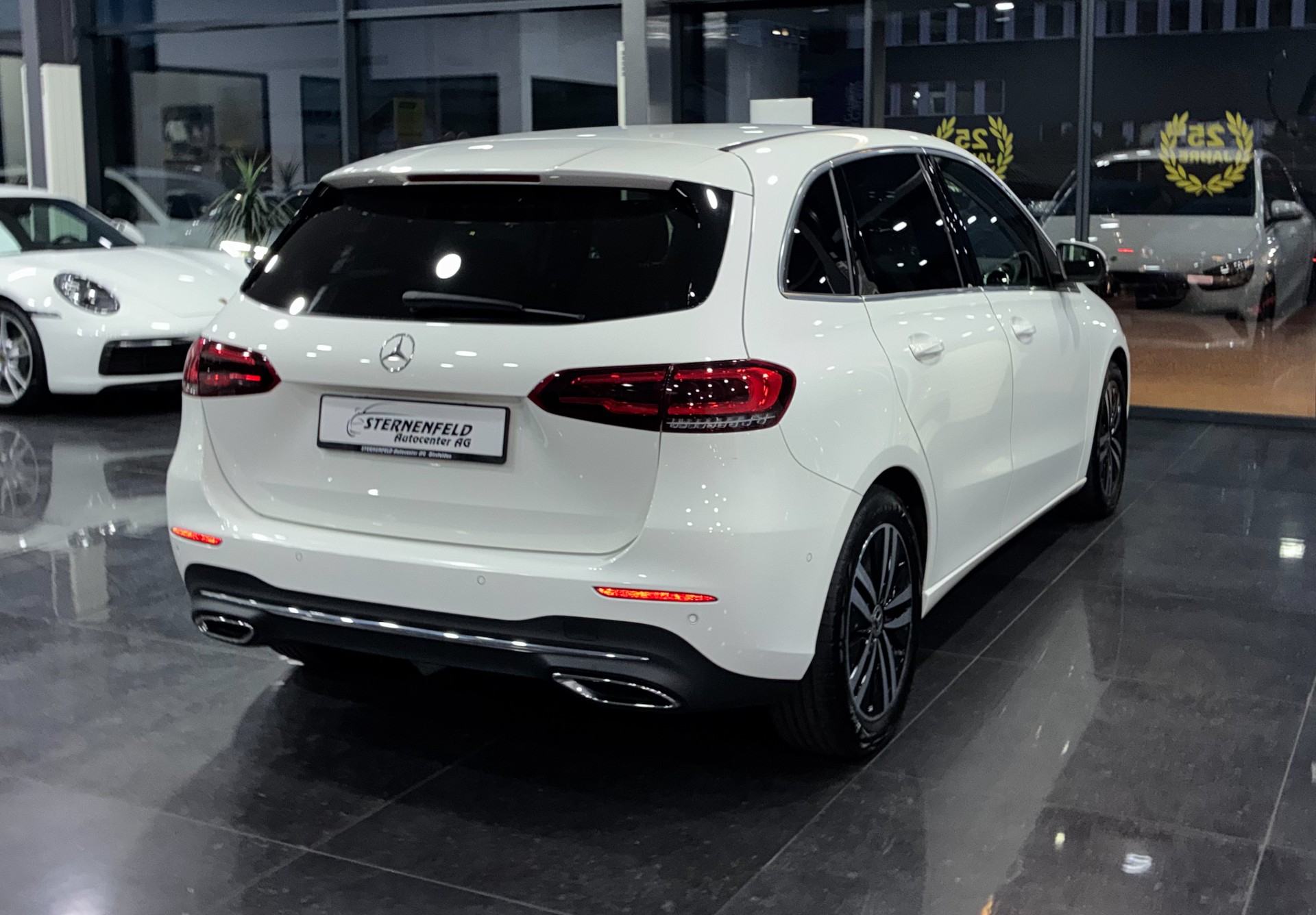 MERCEDES-BENZ B 220 d 4Matic Swiss Star 8G-DCT-image-6