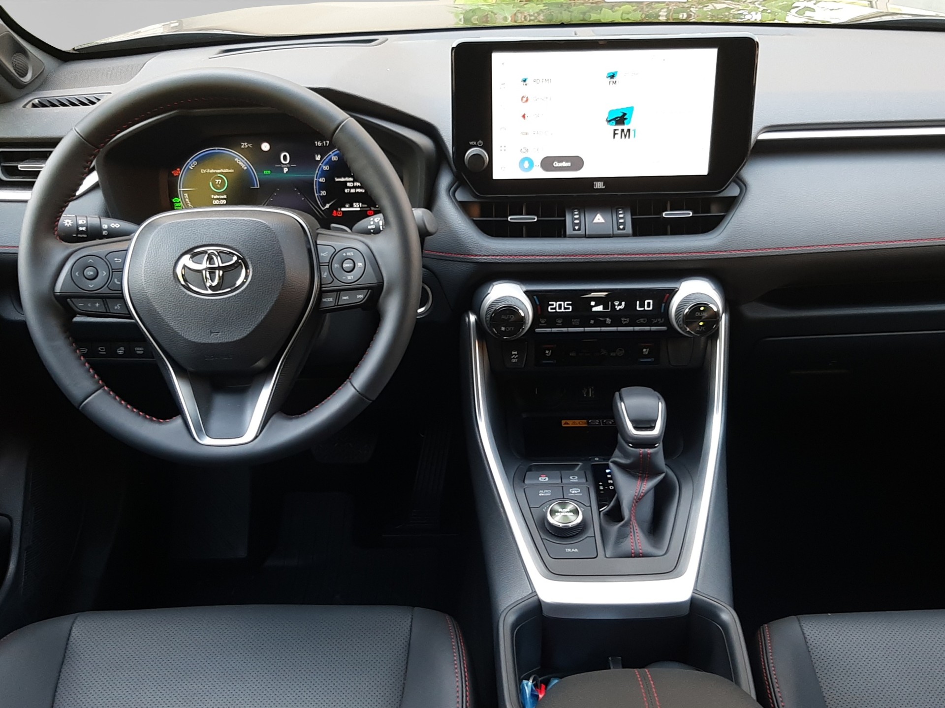 TOYOTA RAV4 2.5 Plug-In-Hybrid Platinum-image-31
