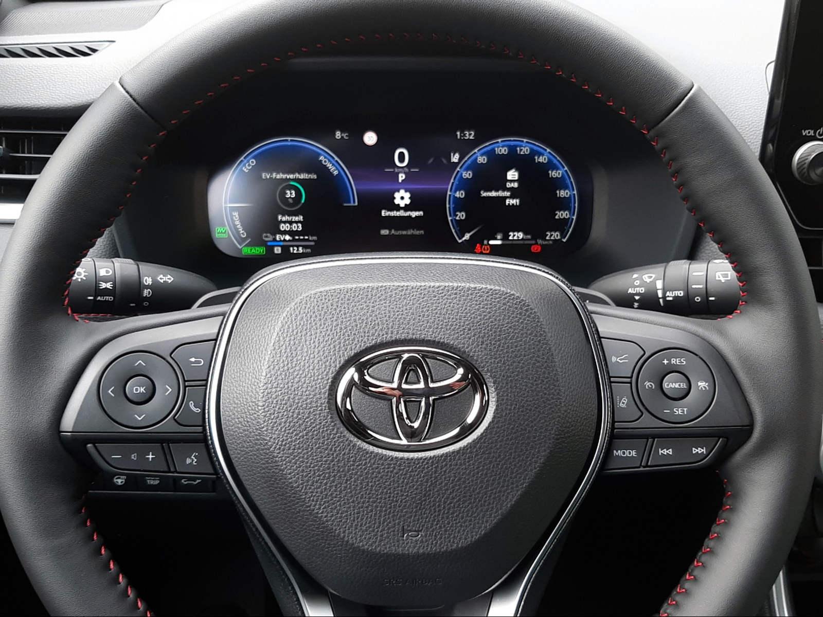 TOYOTA RAV4 2.5 Plug-In-Hybrid Platinum-image-9