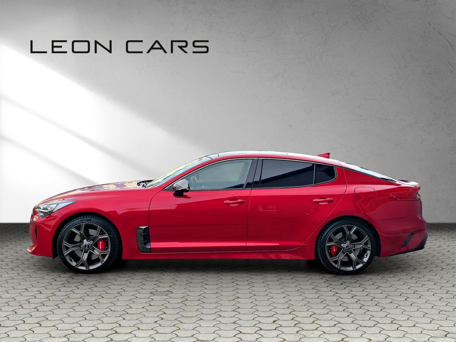 KIA Stinger 3.3 T-GDi GT Automat AWD-image-7