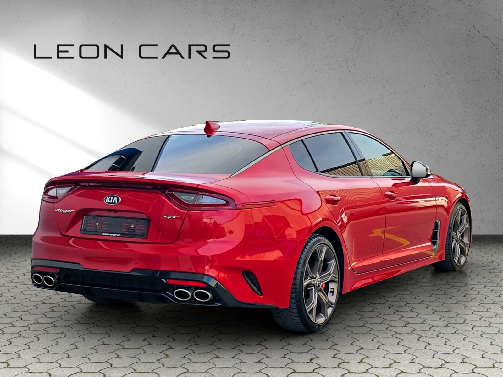 KIA Stinger 3.3 T-GDi GT Automat AWD-image-4