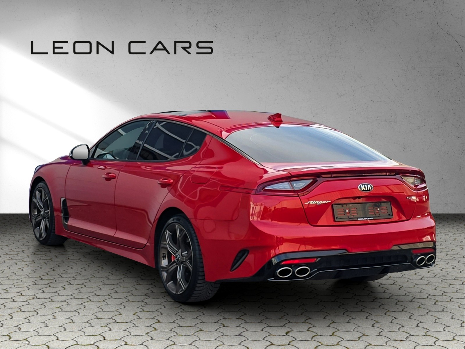 KIA Stinger 3.3 T-GDi GT Automat AWD-image-6