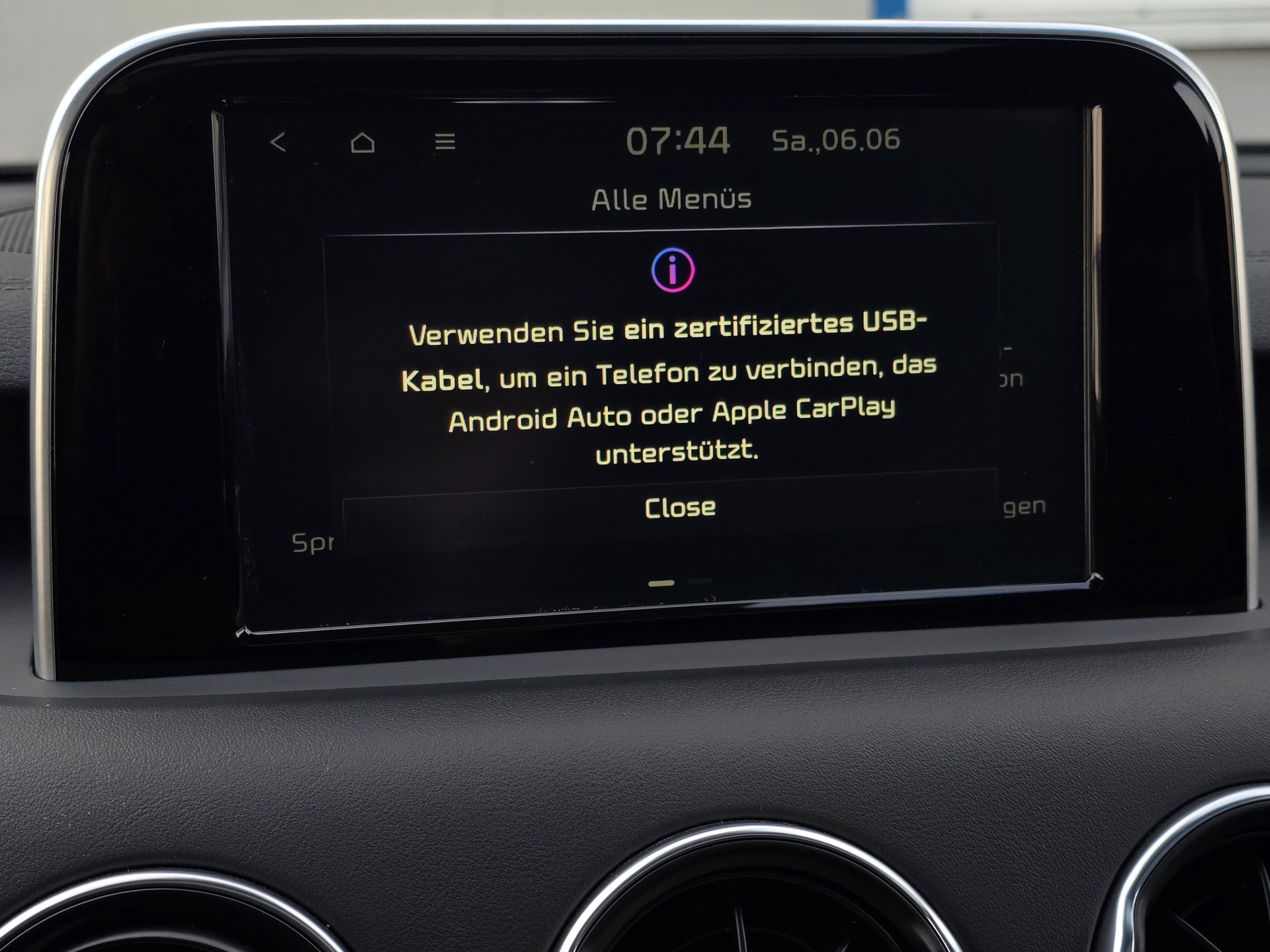 KIA Stinger 3.3 T-GDi GT Automat AWD-image-25
