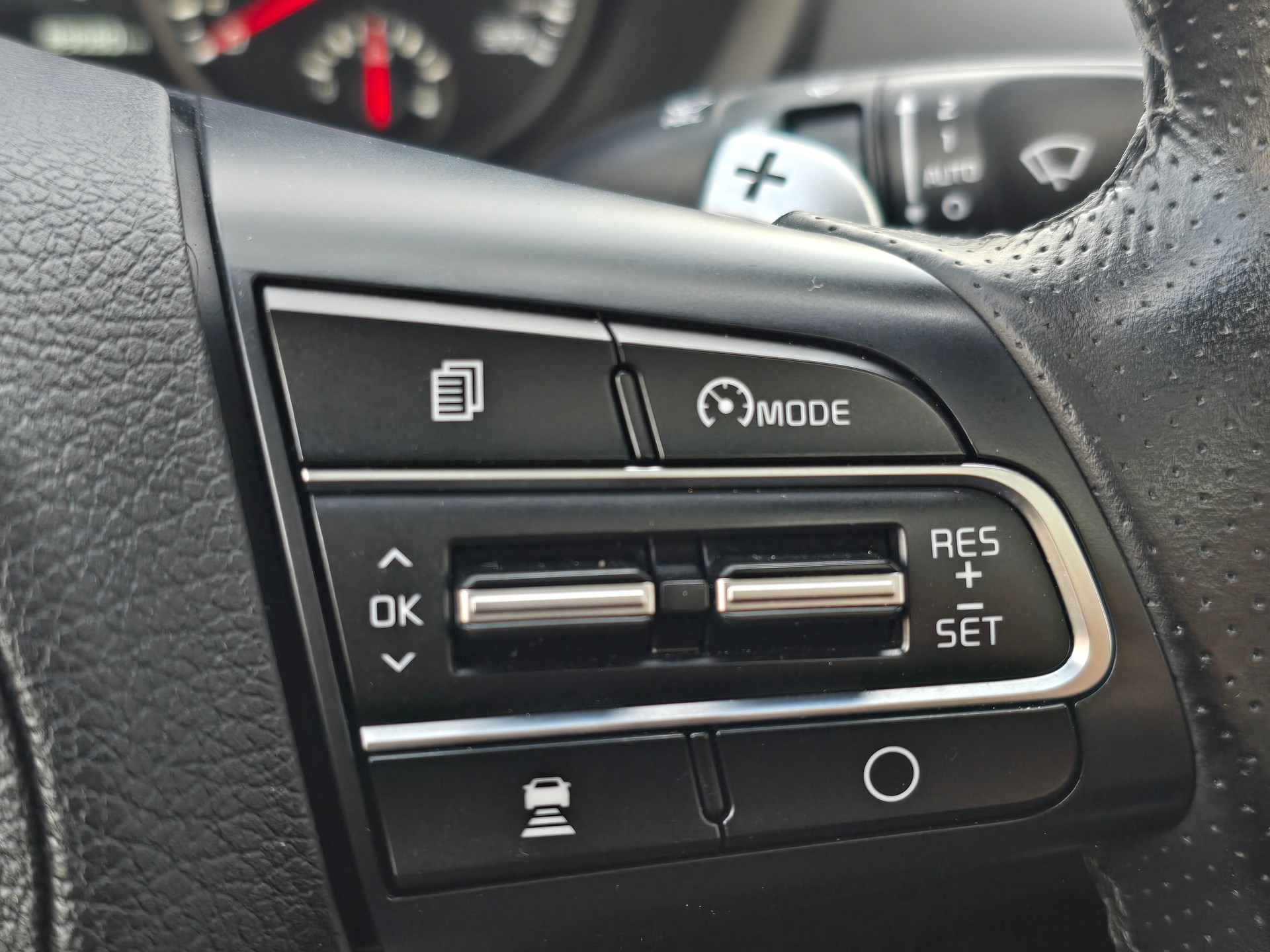 KIA Stinger 3.3 T-GDi GT Automat AWD-image-28