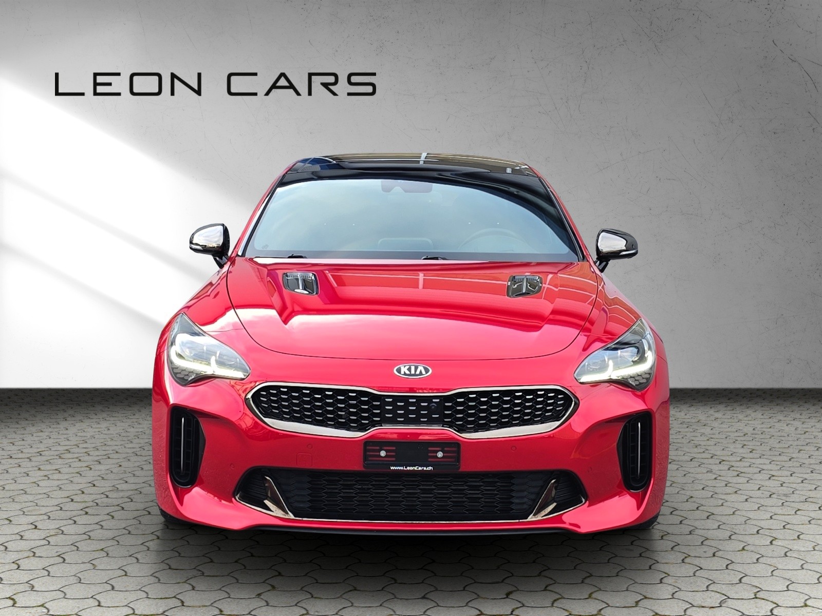 KIA Stinger 3.3 T-GDi GT Automat AWD-showroom-element-1