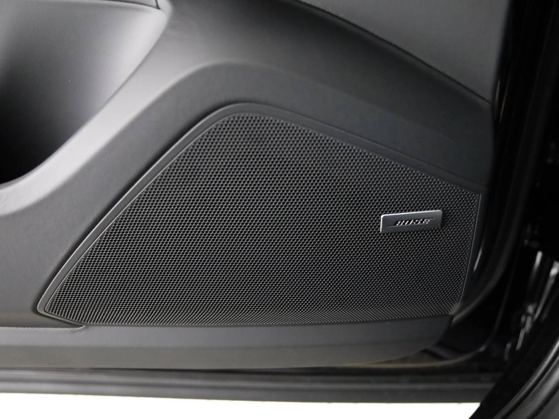 PORSCHE Cayenne E-Hybrid Coupé Black Edition-image-18