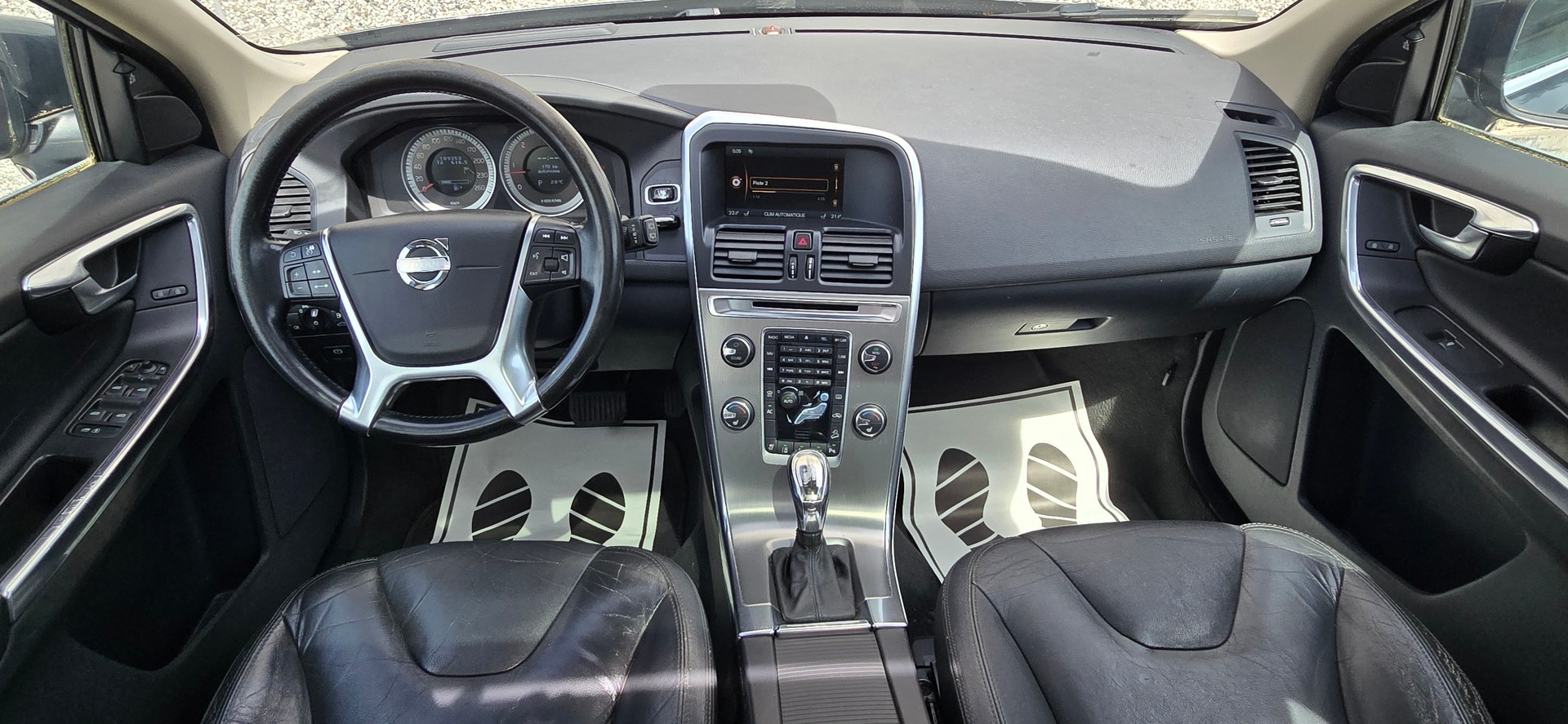 VOLVO XC60 D4 AWD Summum Geartronic-image-8