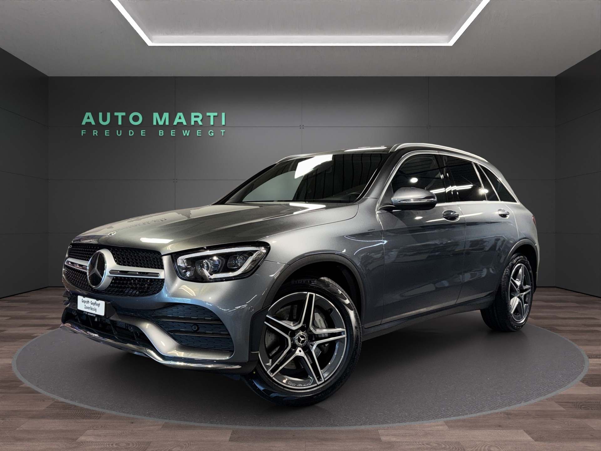 MERCEDES-BENZ GLC 200 AMG Line 4m-image-0