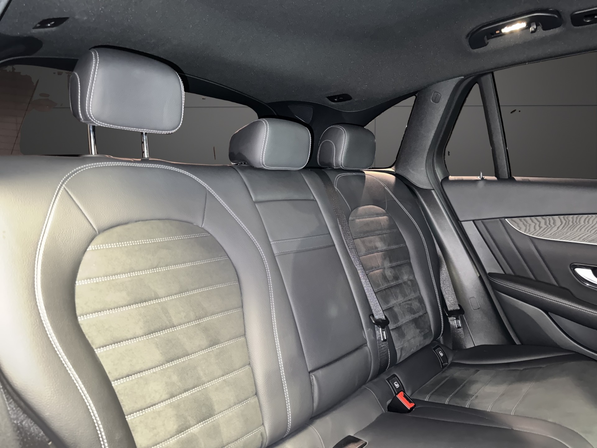 MERCEDES-BENZ GLC 200 AMG Line 4m-image-18
