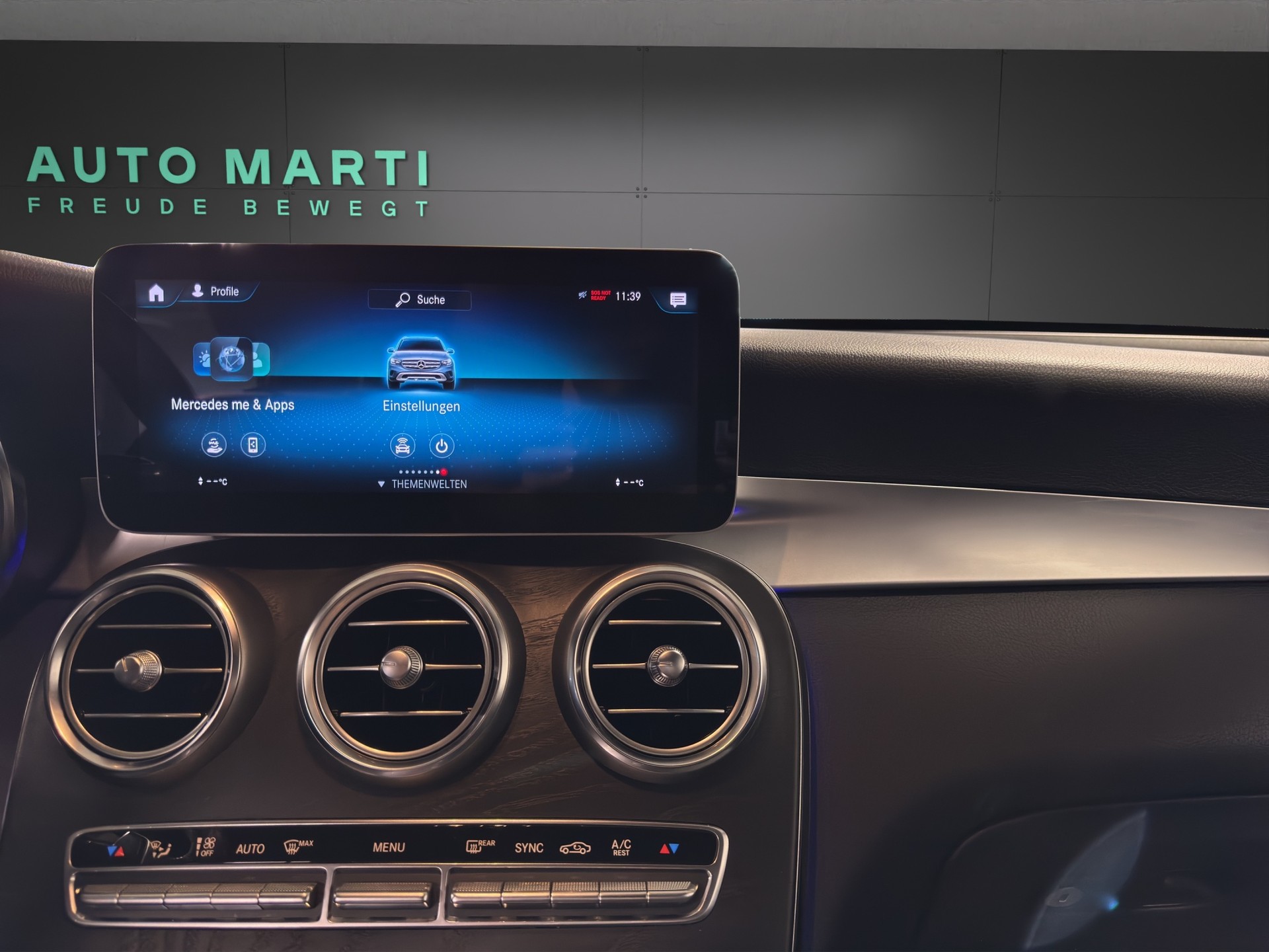 MERCEDES-BENZ GLC 200 AMG Line 4m-image-8