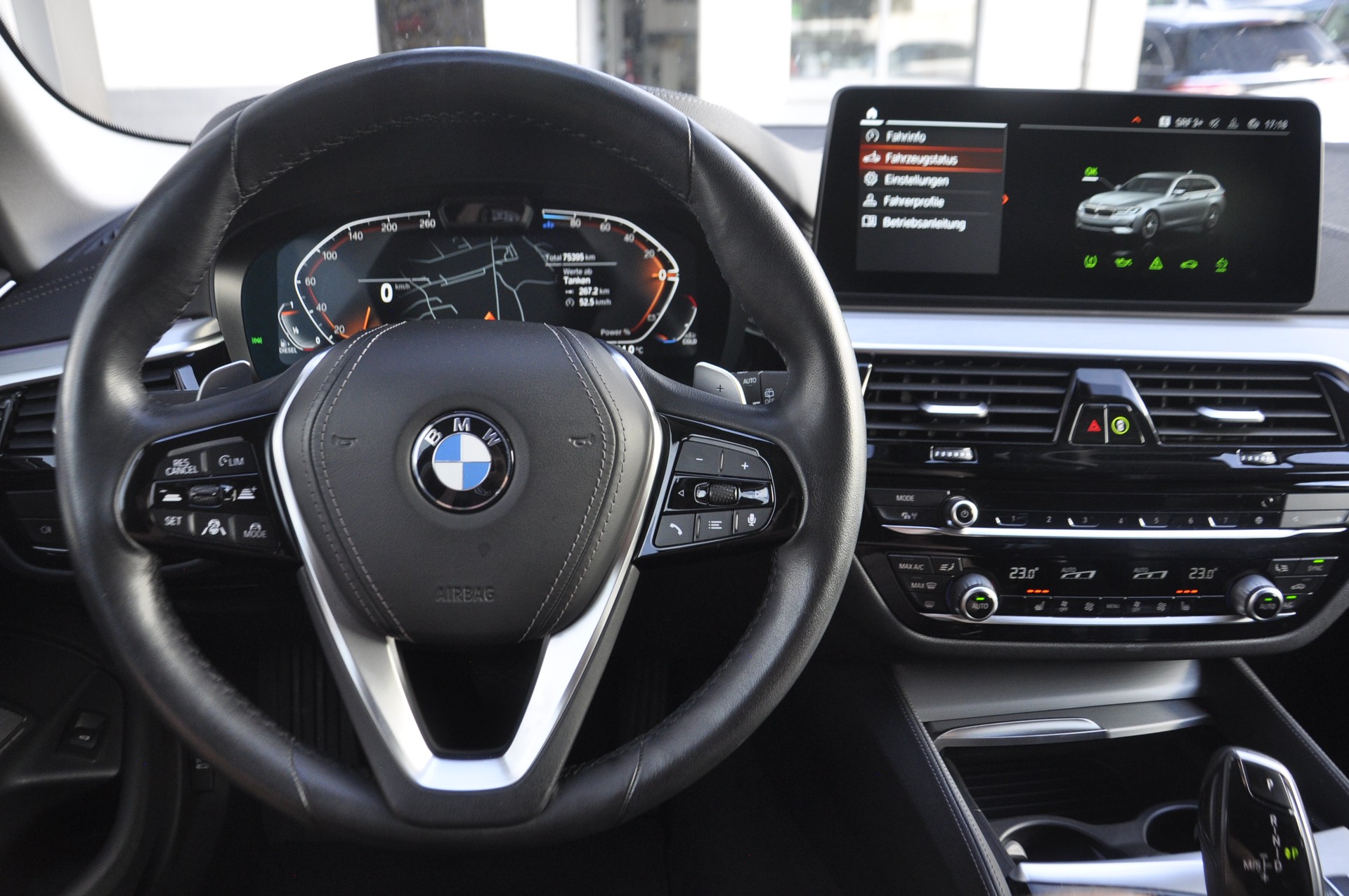 BMW 520d xDrive 48V Touring Luxury Steptronic I Anhängerkupplung-image-9