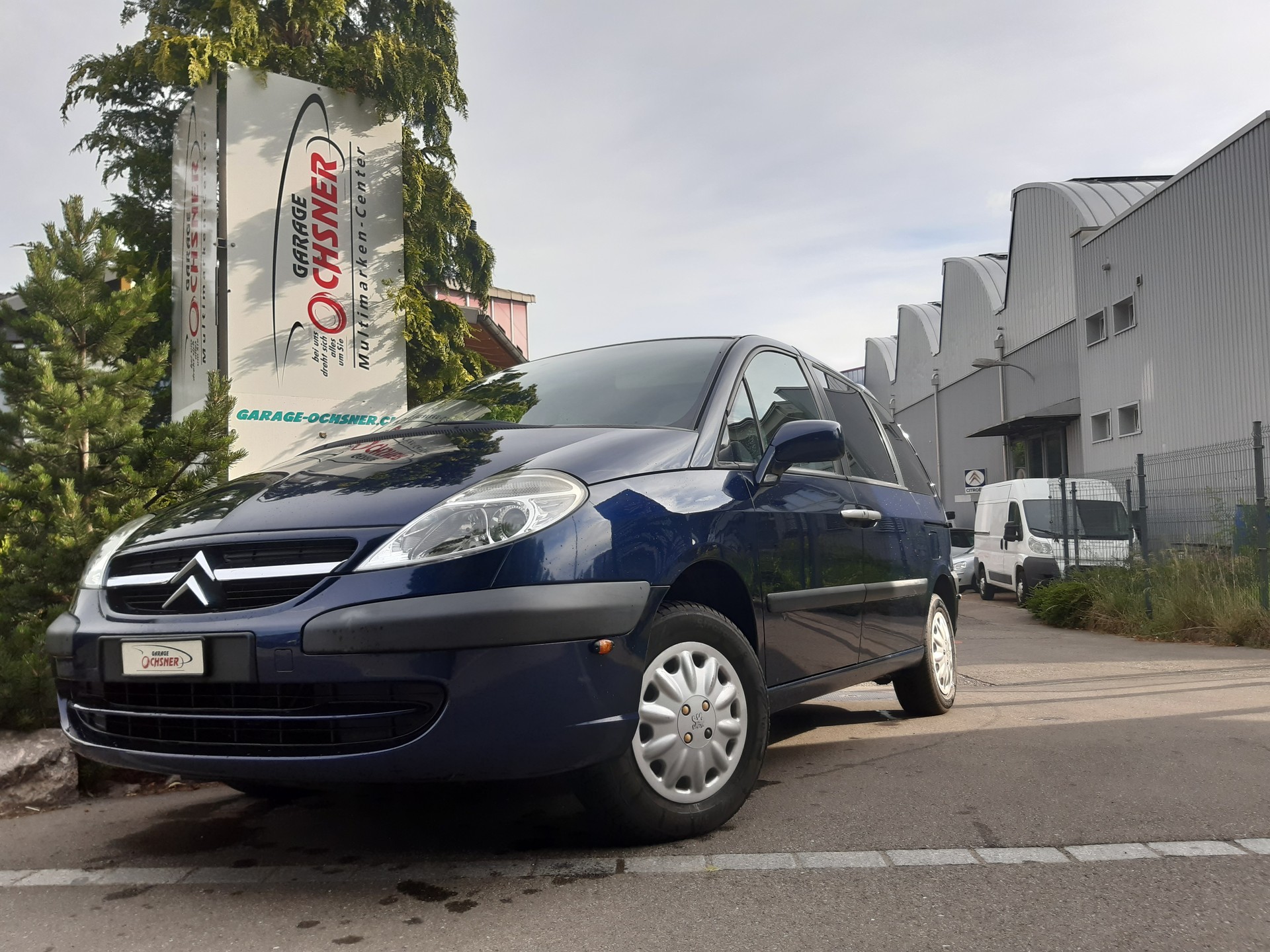 CITROEN C8 2.0 16V Essentiel (X)