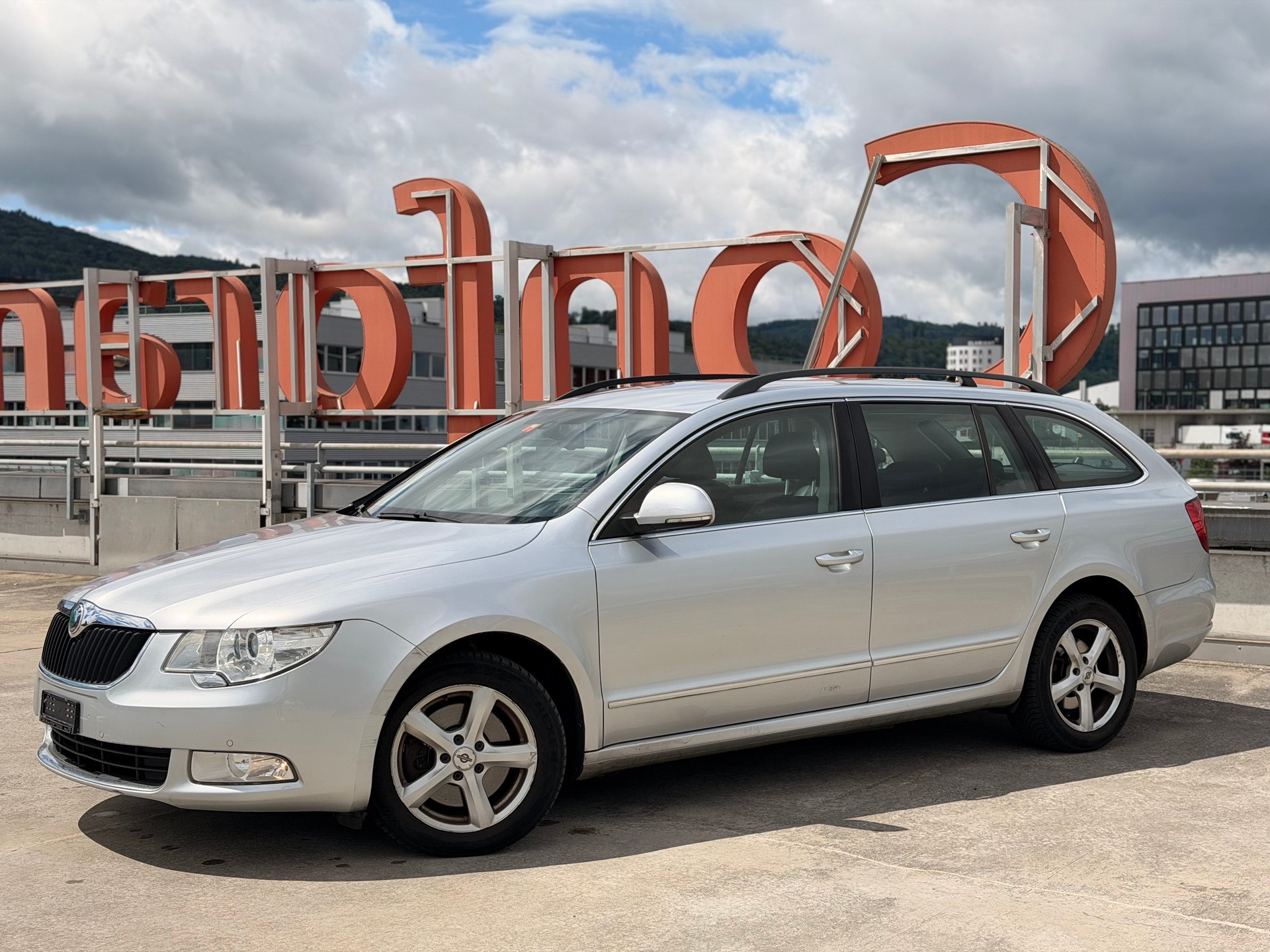 SKODA Superb Combi 2.0 TDi Elegance 4x4 DSG