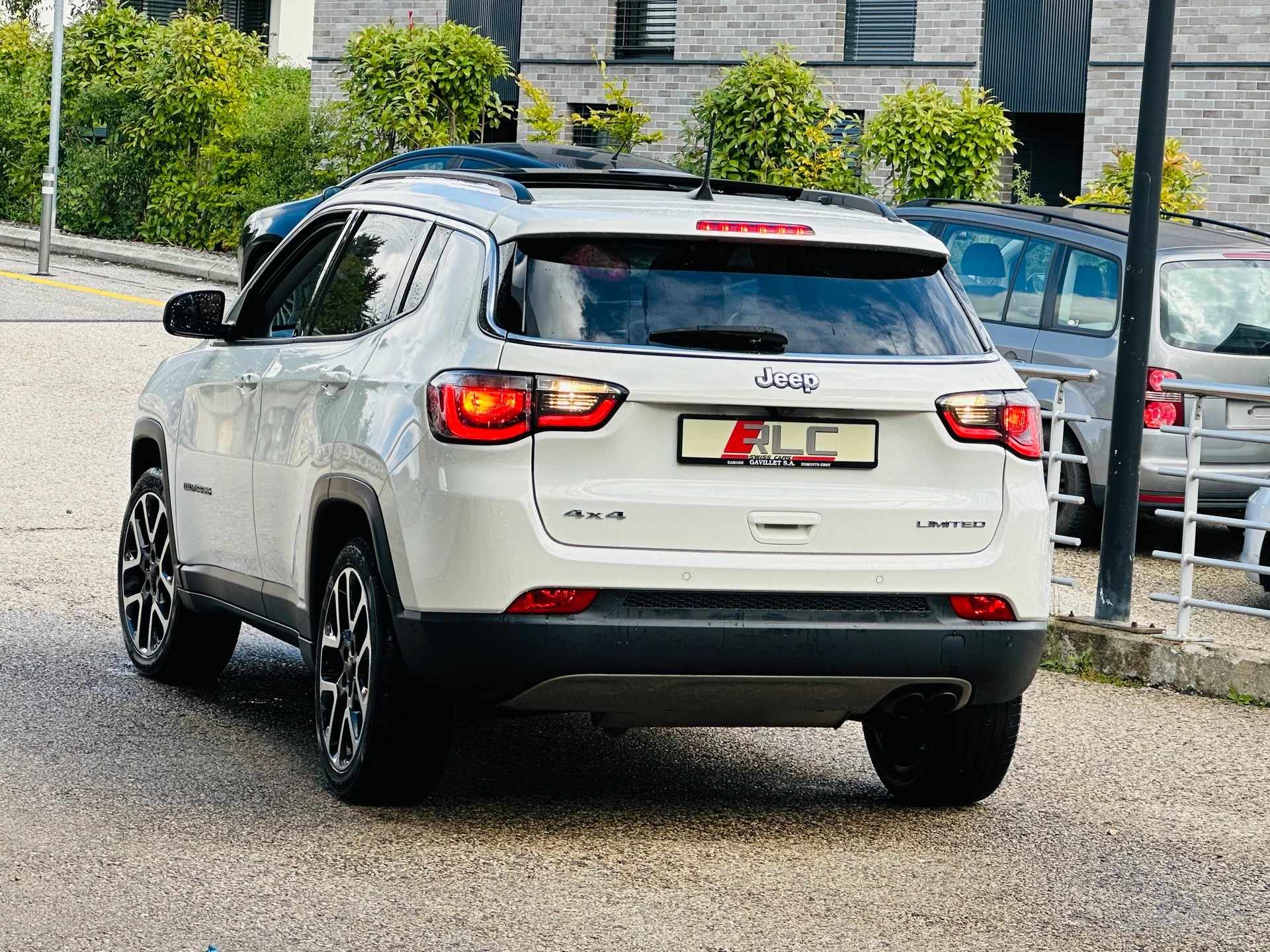 JEEP Compass 1.4 Turbo Limited AWD 9ATX-image-6