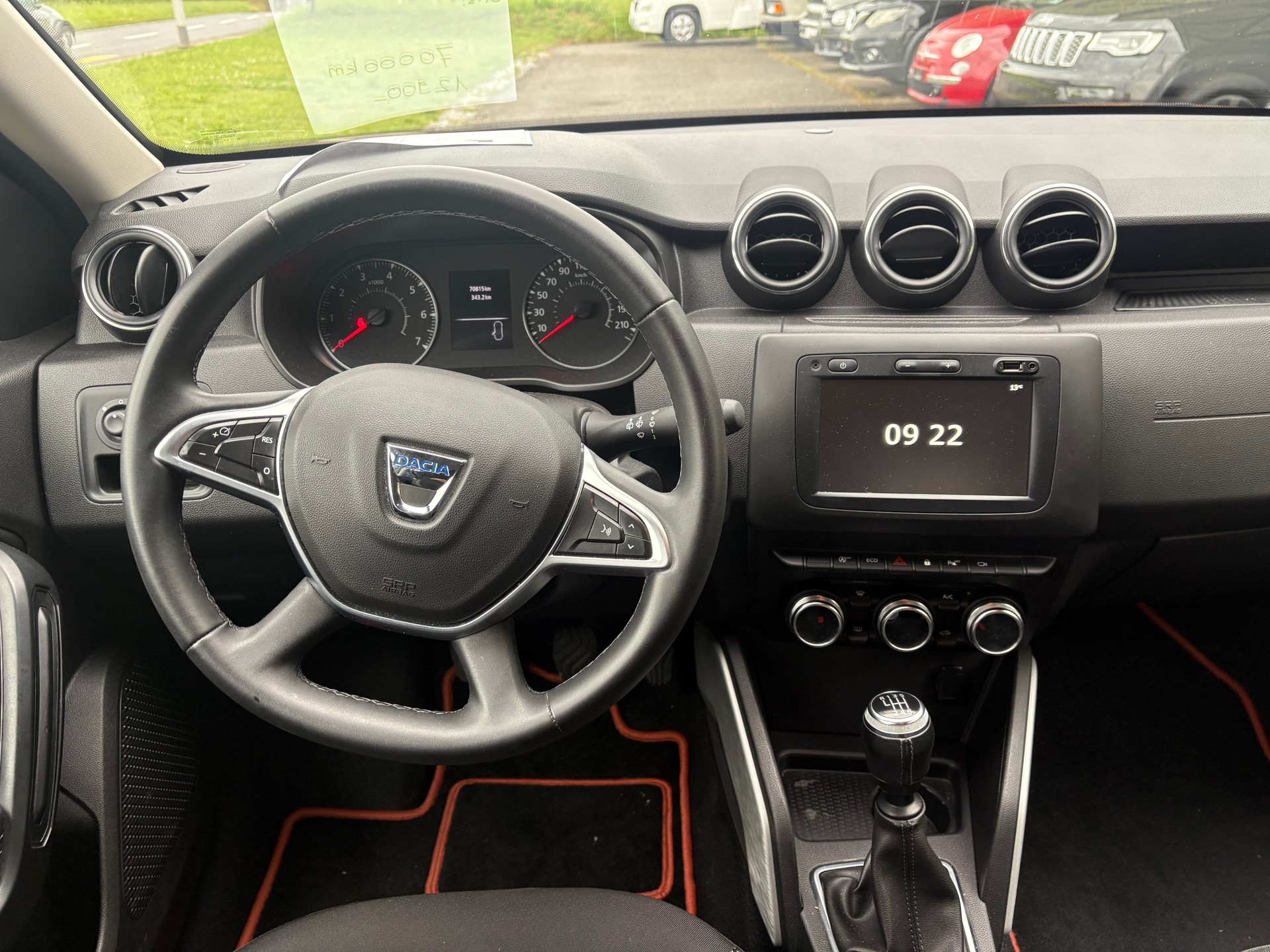 DACIA Duster TCe 130 Celebration 4x2-image-9
