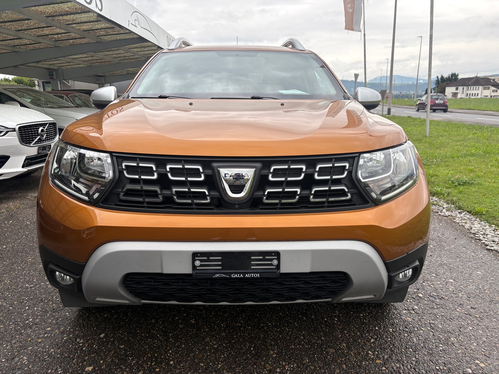 DACIA Duster TCe 130 Celebration 4x2-image-1
