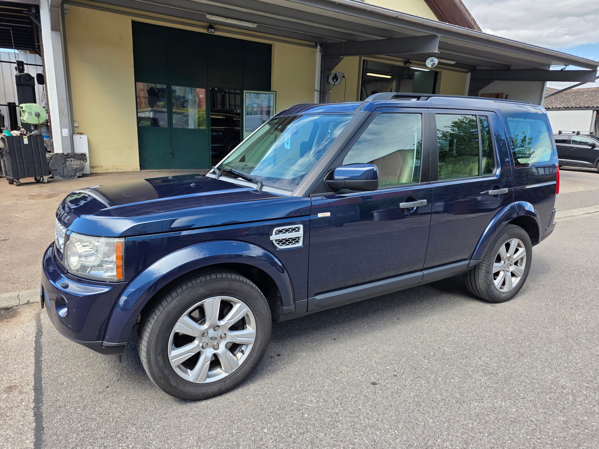 LAND ROVER Discovery 3.0 SDV6 HSE Automatic
