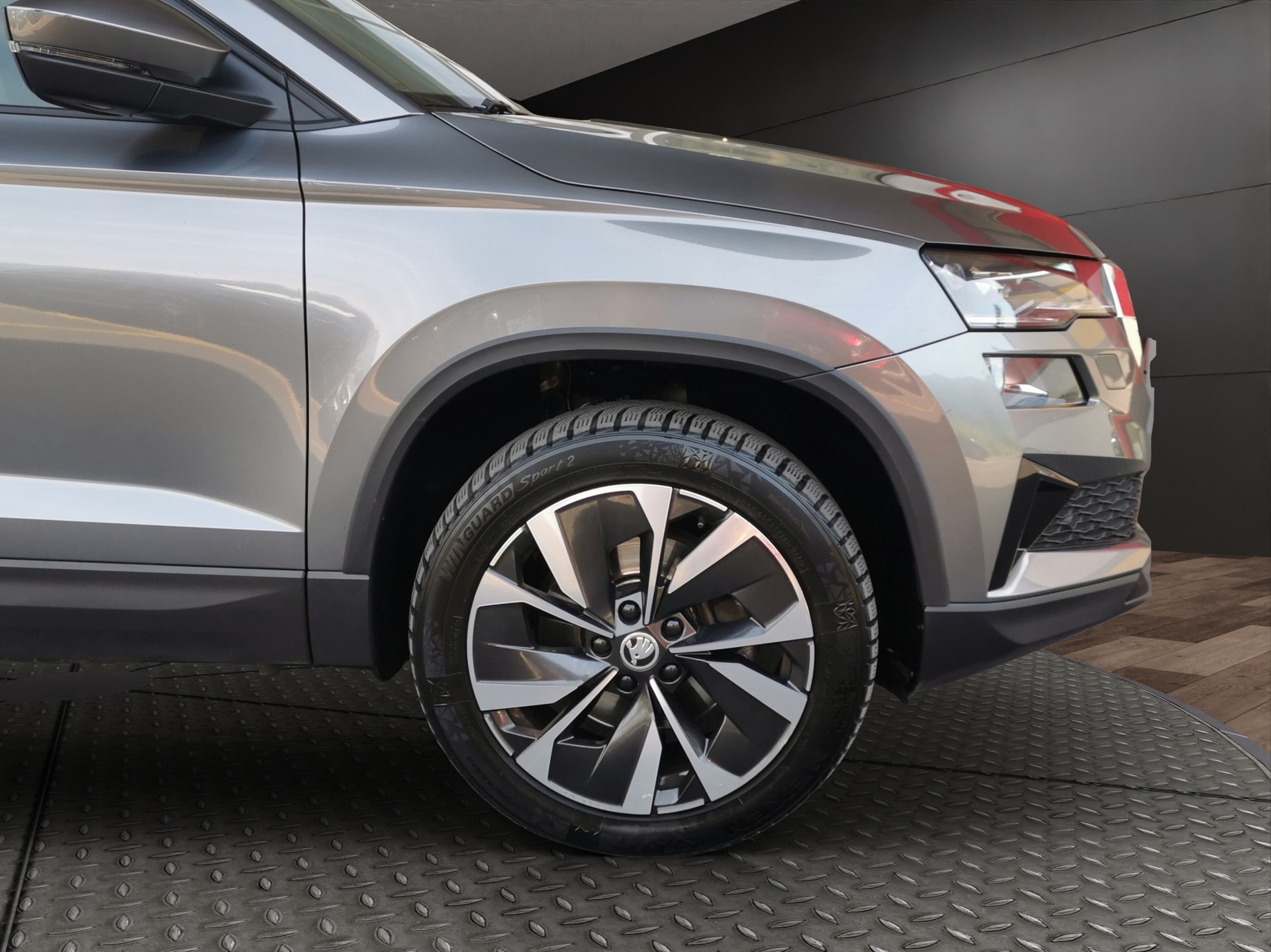 SKODA Karoq 2.0 TDI CR Style 4x4 DSG-showroom-element-3