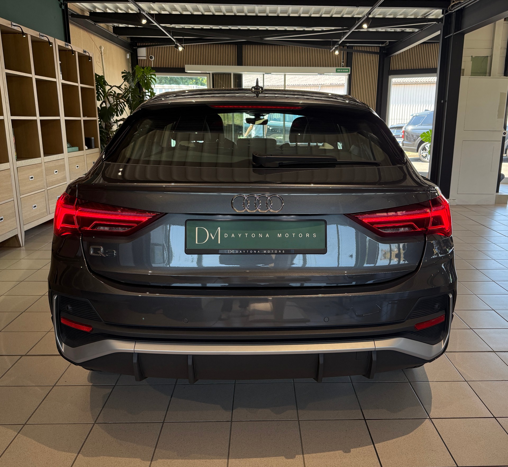 AUDI Q3 Sportback 35 TFSI S line S-tronic-image-5