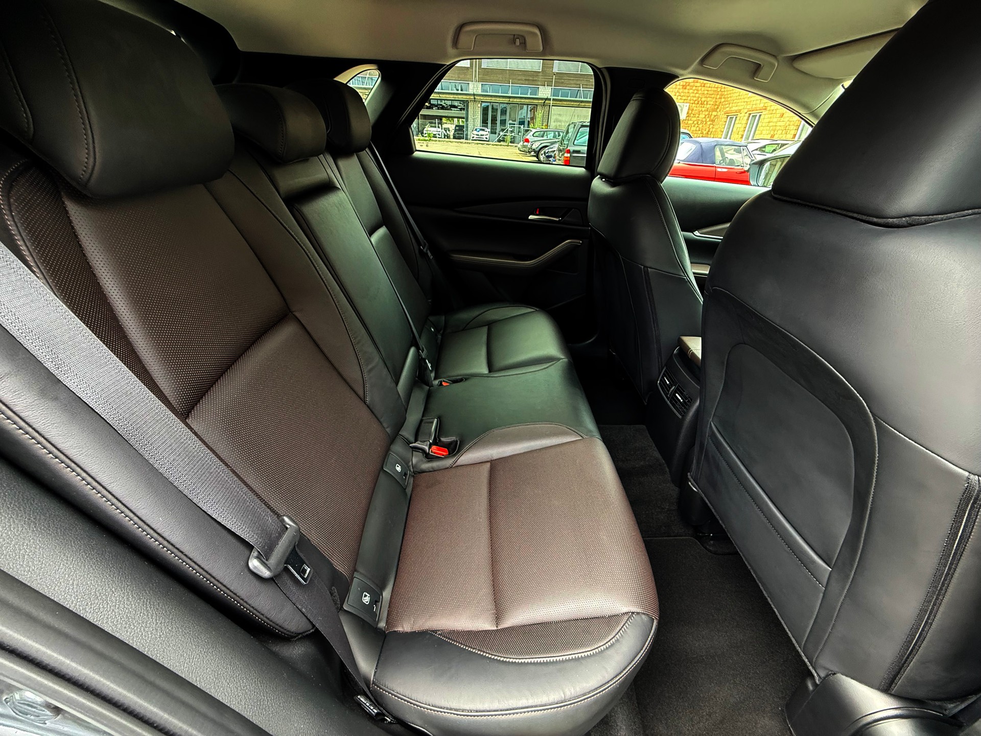 MAZDA CX-30 SKYACTIV-X M Hybrid 180 Revolution AWD Automat Leder-image-10