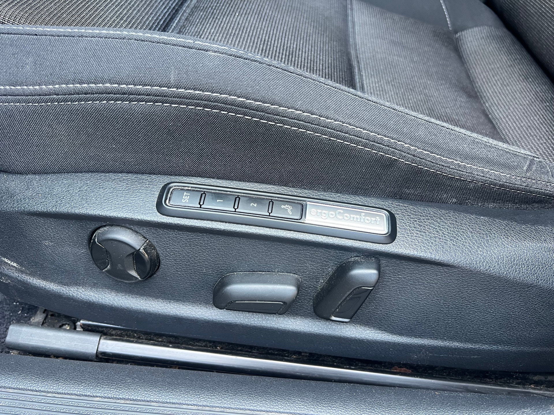 VW Passat Variant 2.0 TDI BMT Highline*Apple Carplay*-image-15