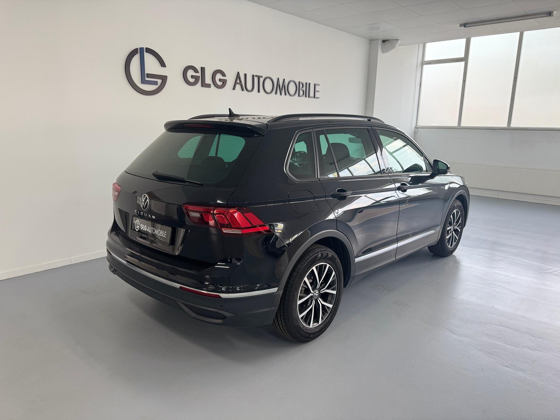 VW Tiguan 1.5TSI Evo Starter-showroom-element-2