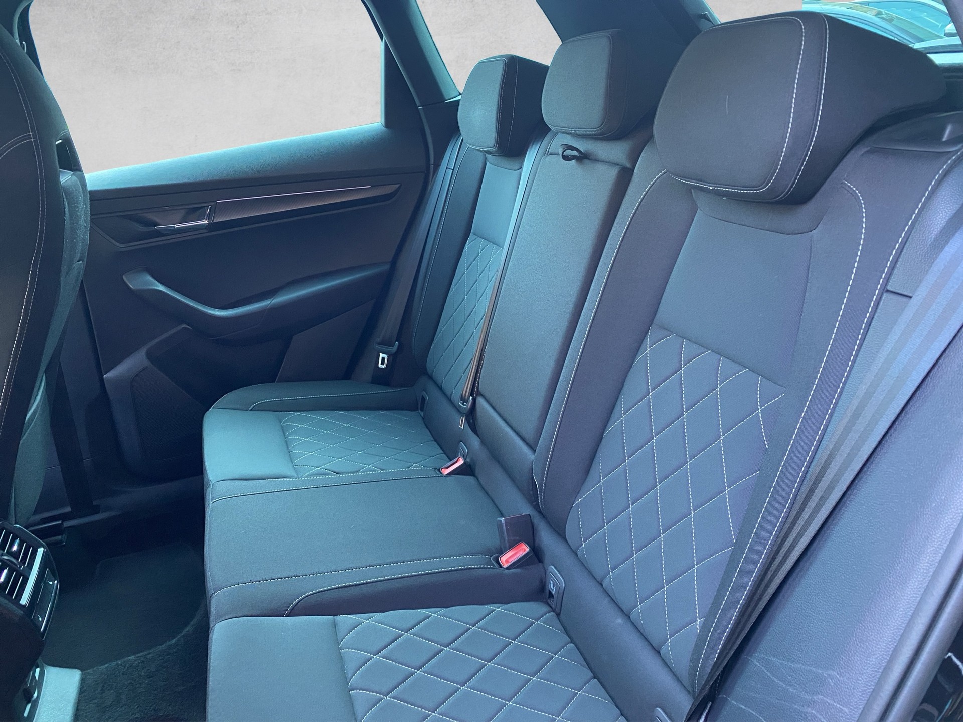 SKODA Karoq 2.0 TDI CR Sport Line 4x4 DSG-image-13