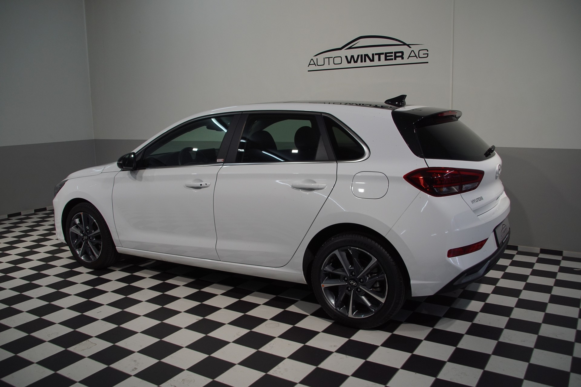 HYUNDAI i30 1.5 T-GDi Vertex 48V MH DCT *swiss*-image-7