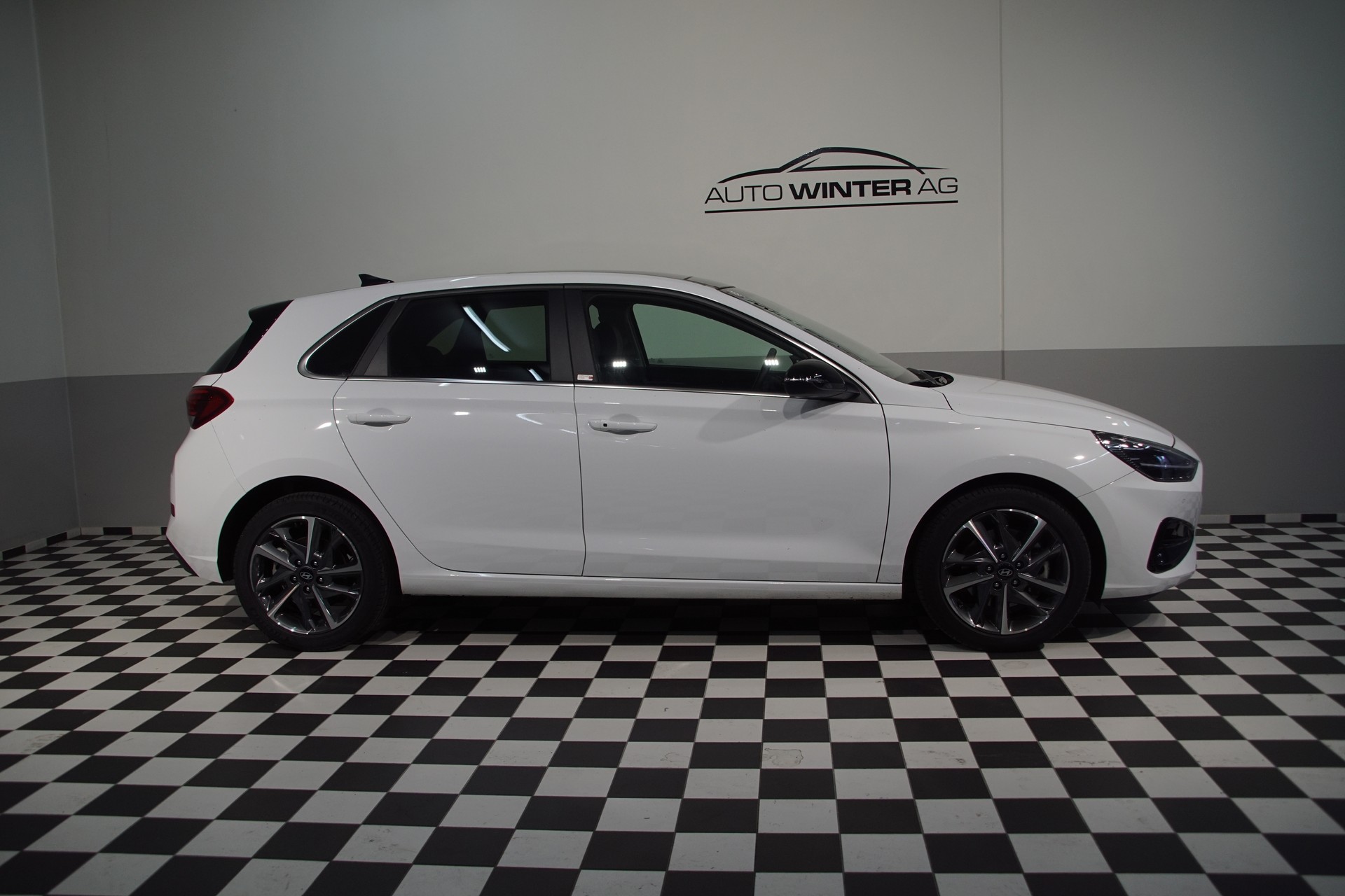 HYUNDAI i30 1.5 T-GDi Vertex 48V MH DCT *swiss*-image-4