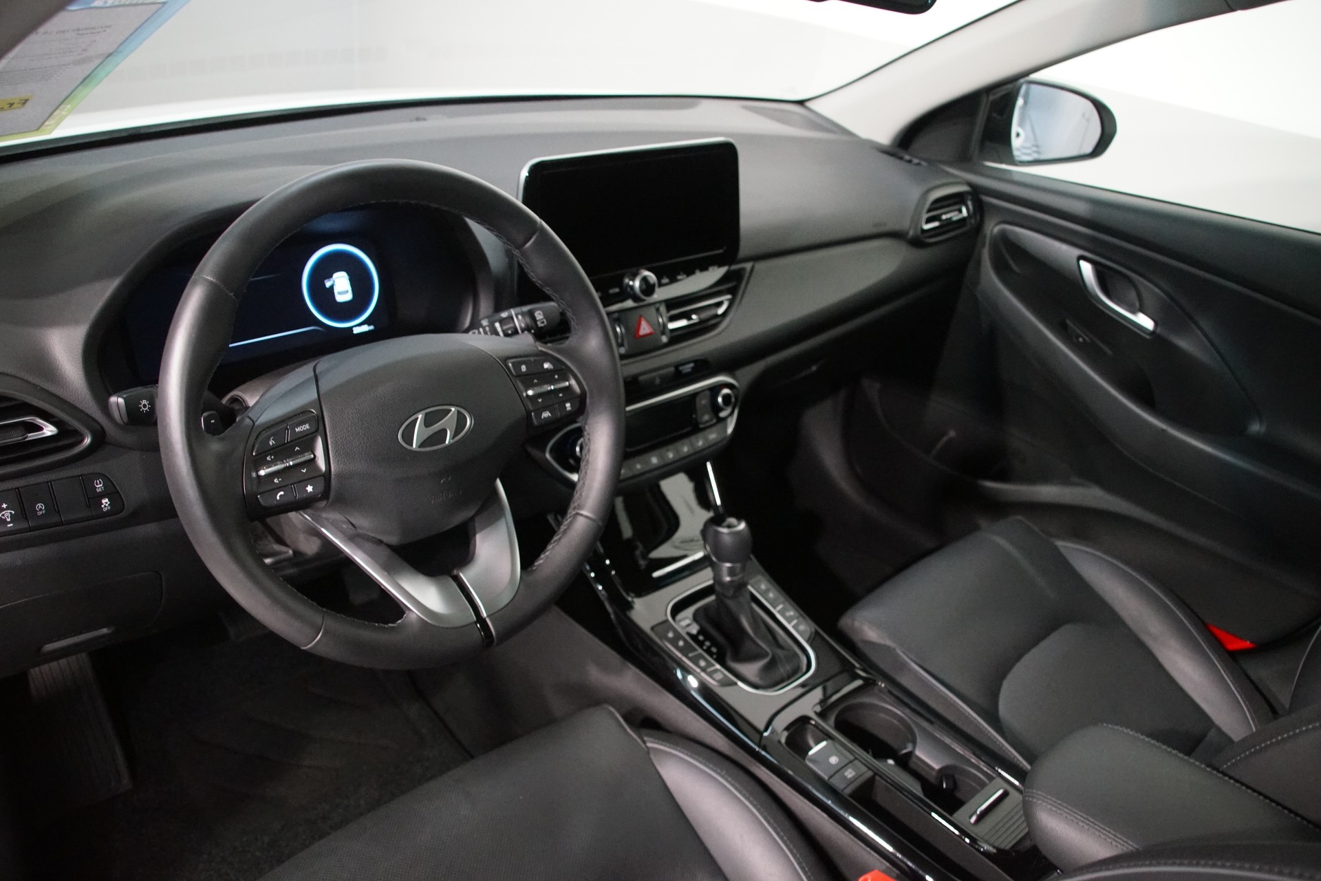HYUNDAI i30 1.5 T-GDi Vertex 48V MH DCT *swiss*-image-12