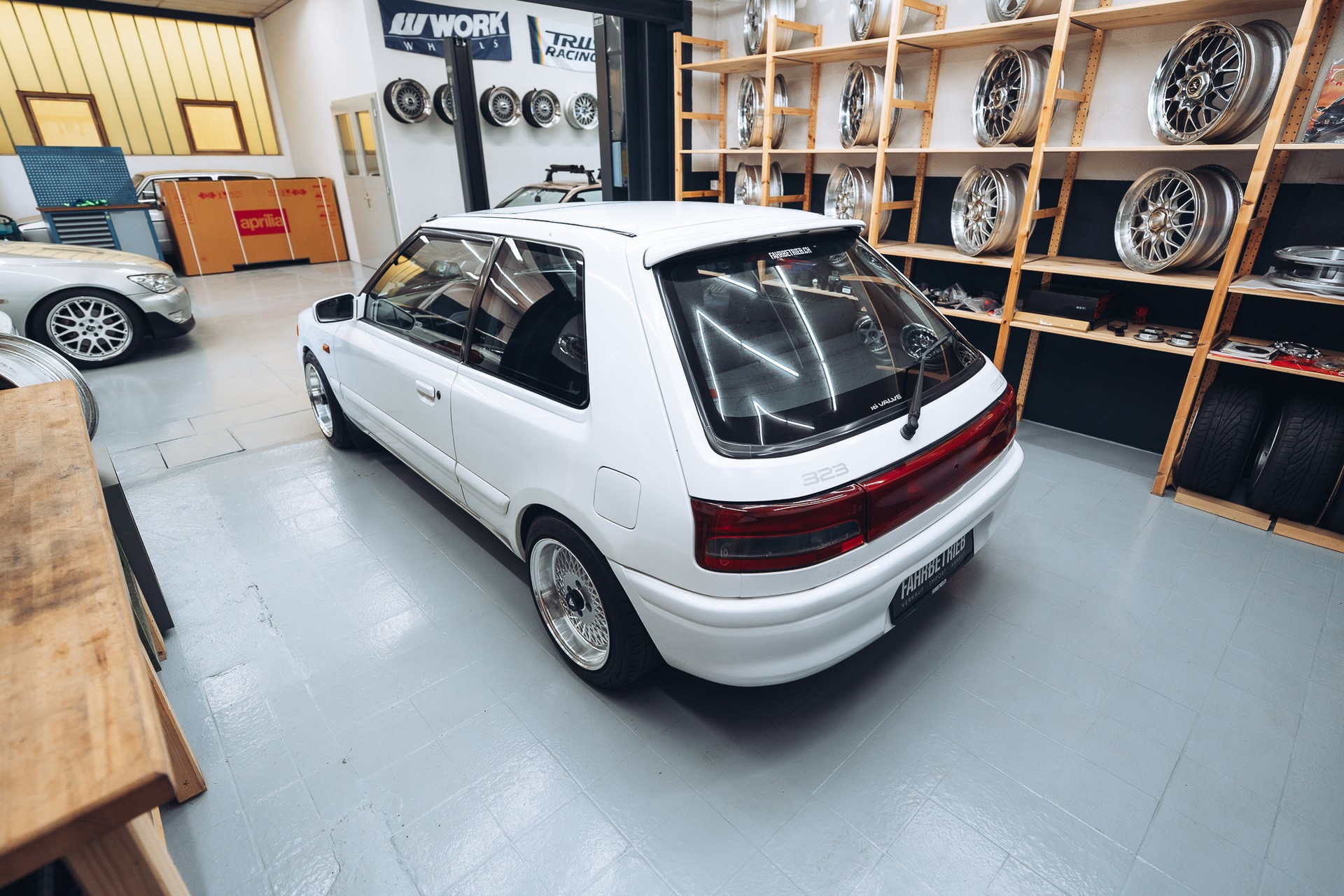 MAZDA 323 1.6i 16V ULTRA-S-image-9
