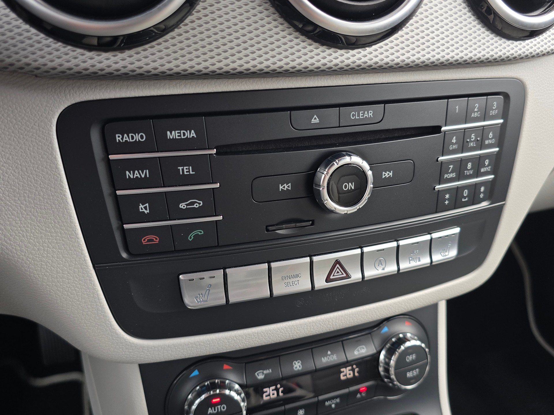 MERCEDES-BENZ B 180 Urban 7G-DCT-image-23