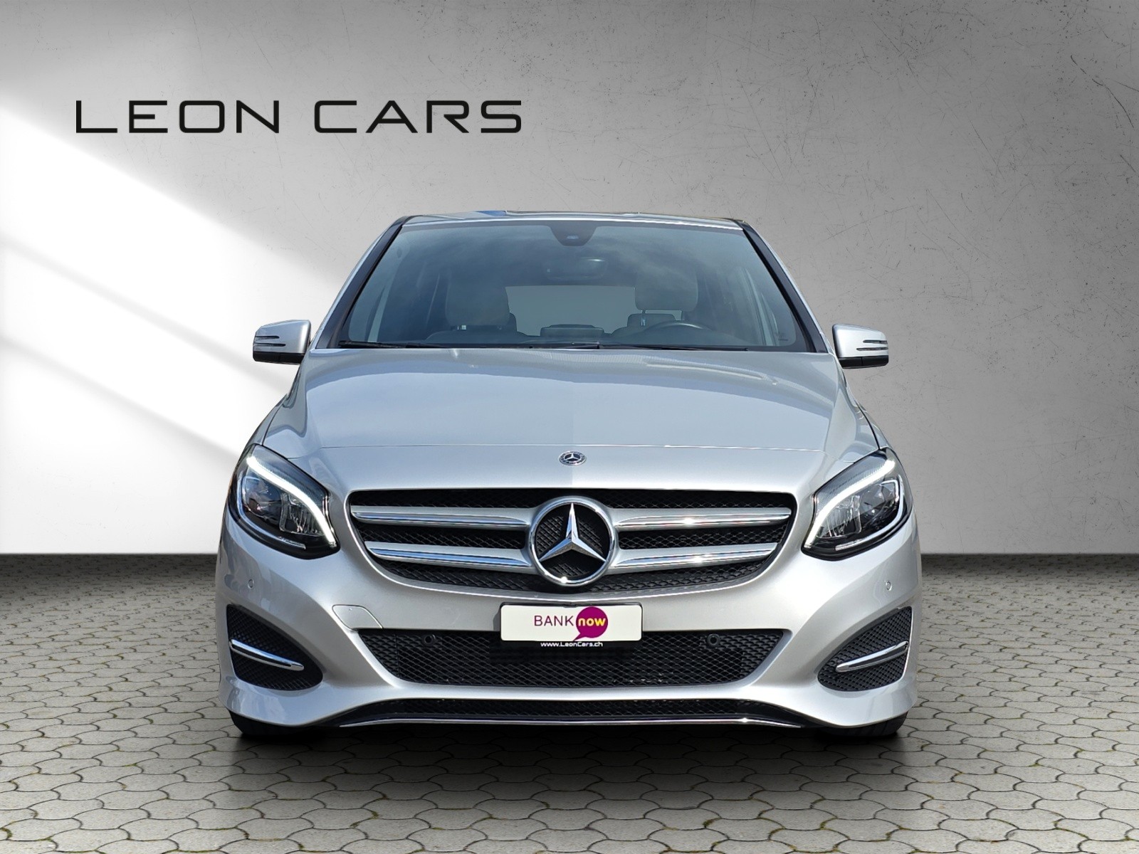 MERCEDES-BENZ B 180 Urban 7G-DCT-image-1