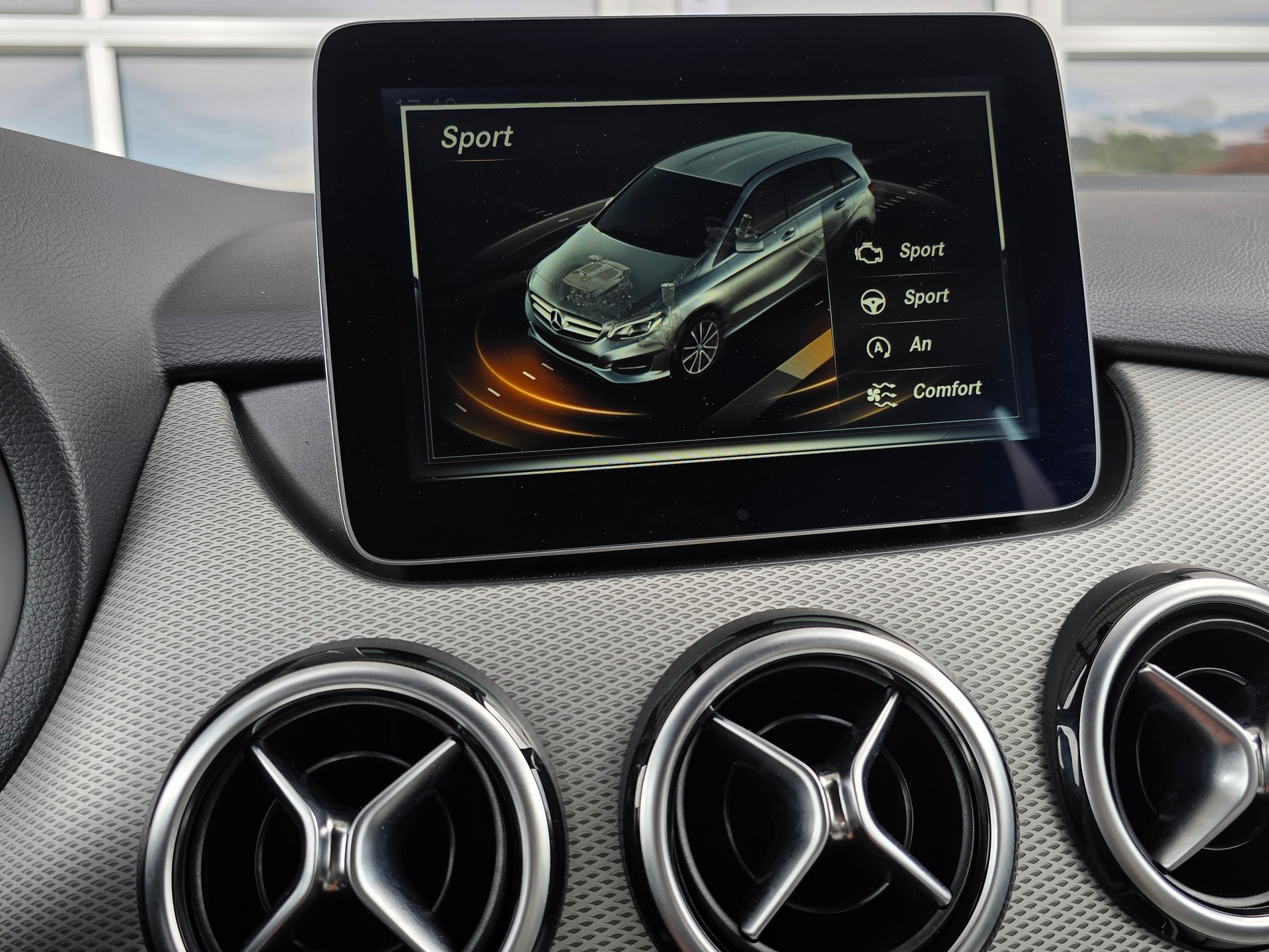 MERCEDES-BENZ B 180 Urban 7G-DCT-image-19