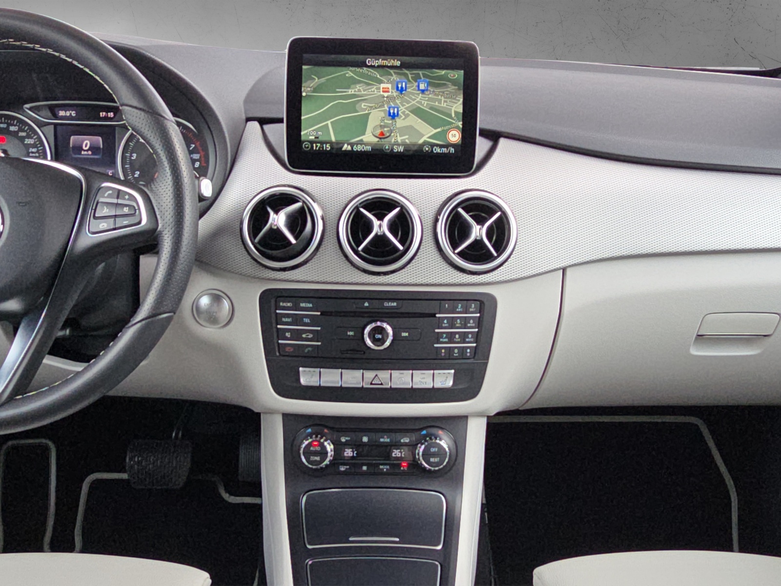 MERCEDES-BENZ B 180 Urban 7G-DCT-image-11