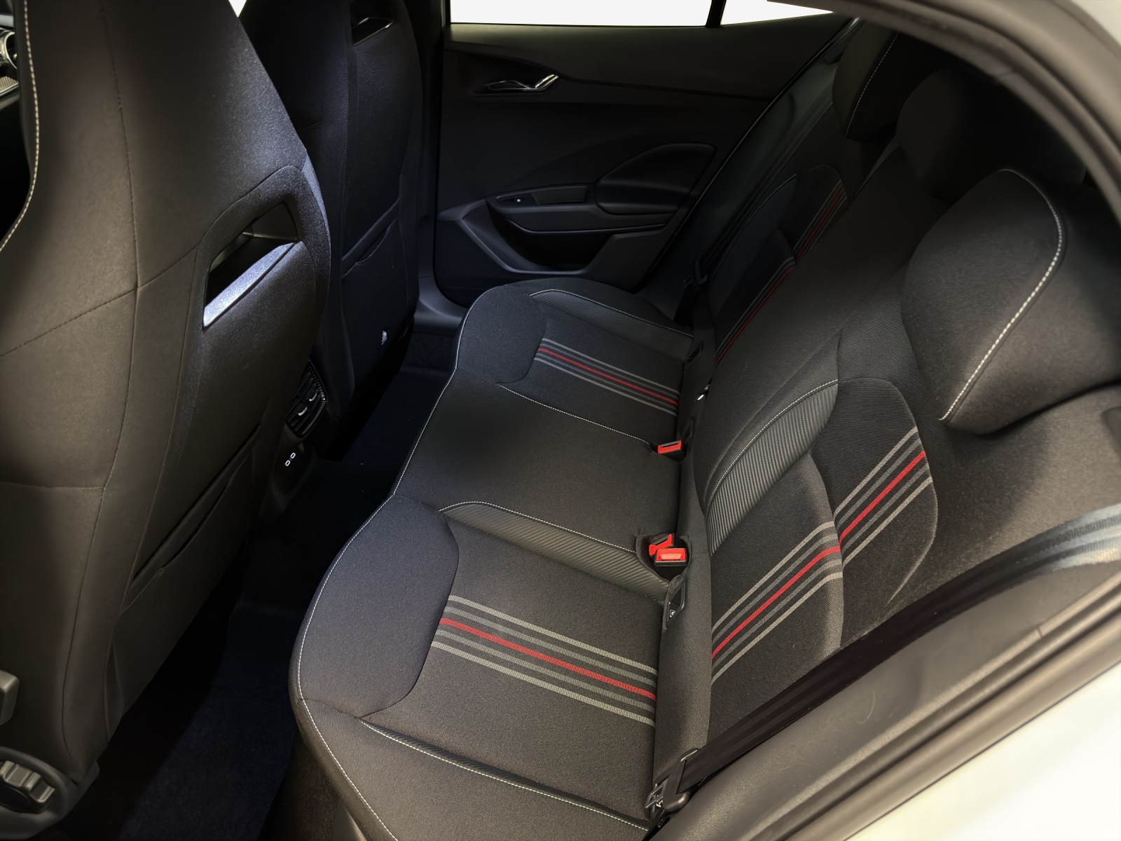 SKODA Fabia 1.5 TSI Motorsport DSG-image-9