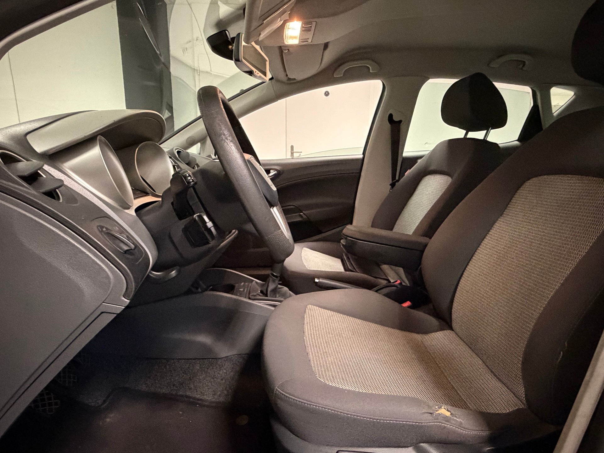 SEAT Ibiza 1.4 Sport-image-15