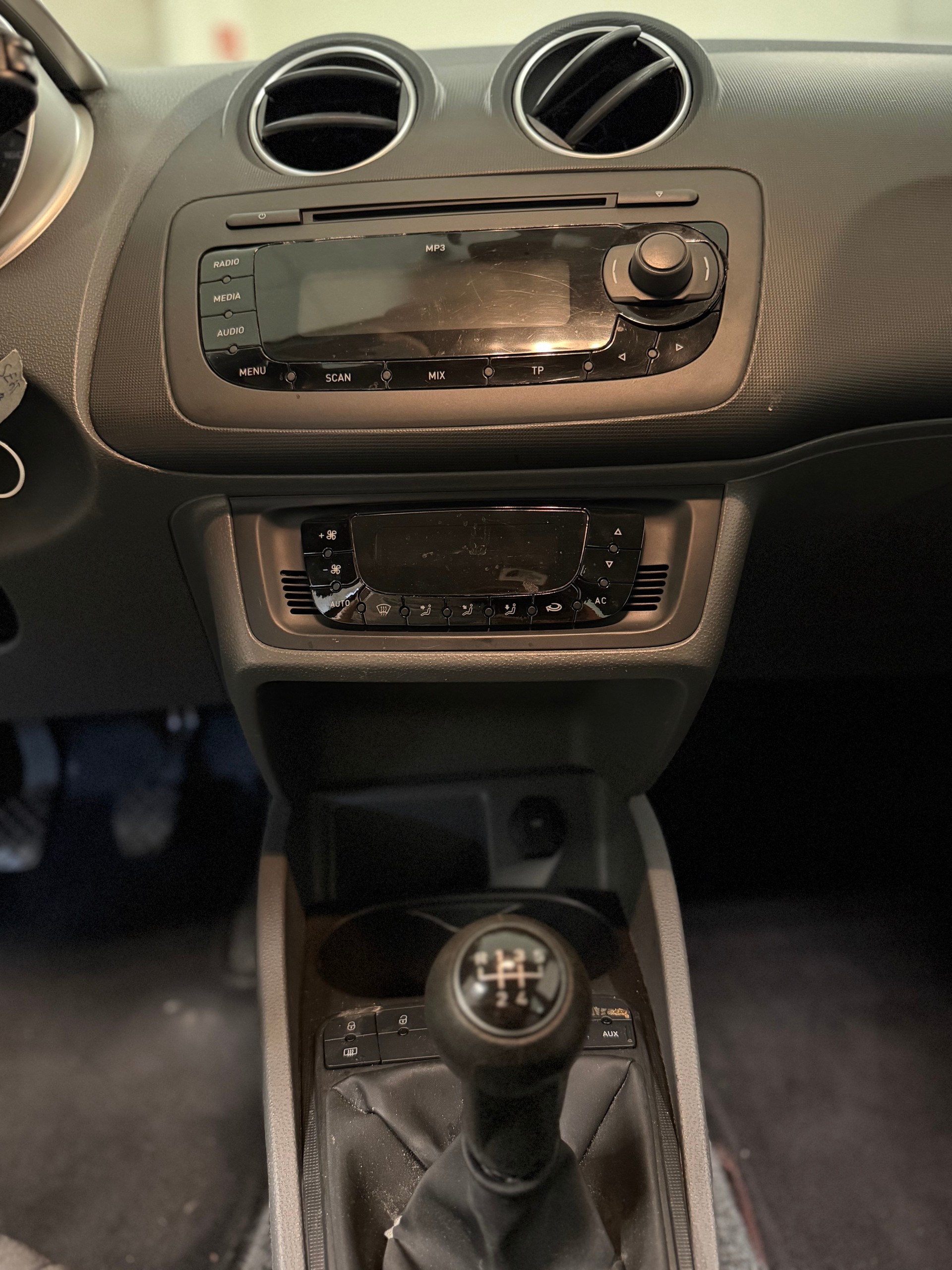 SEAT Ibiza 1.4 Sport-image-14