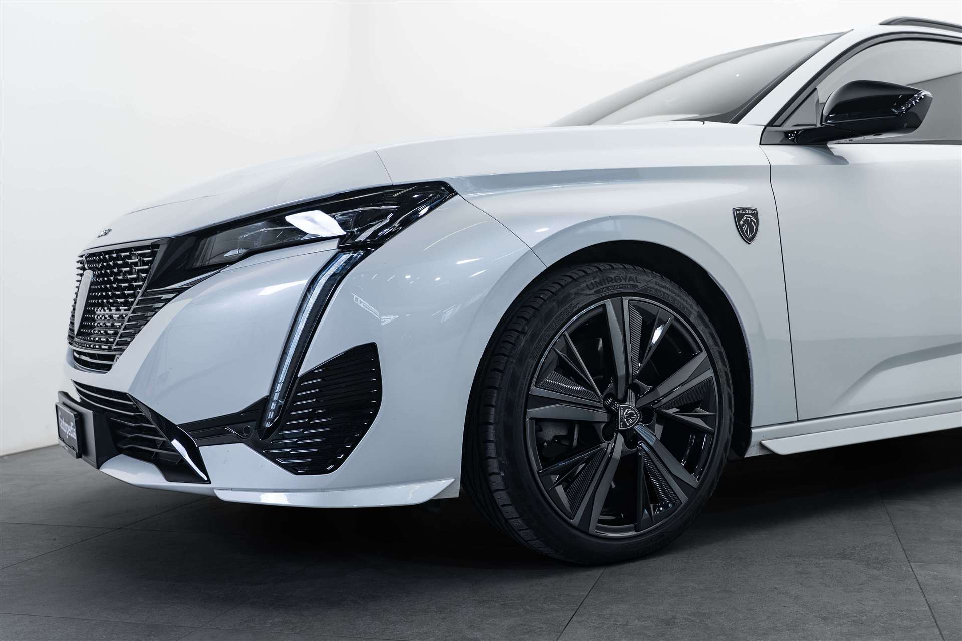 PEUGEOT 308 SW 1.6 PHEV 225 GT Pack-image-1