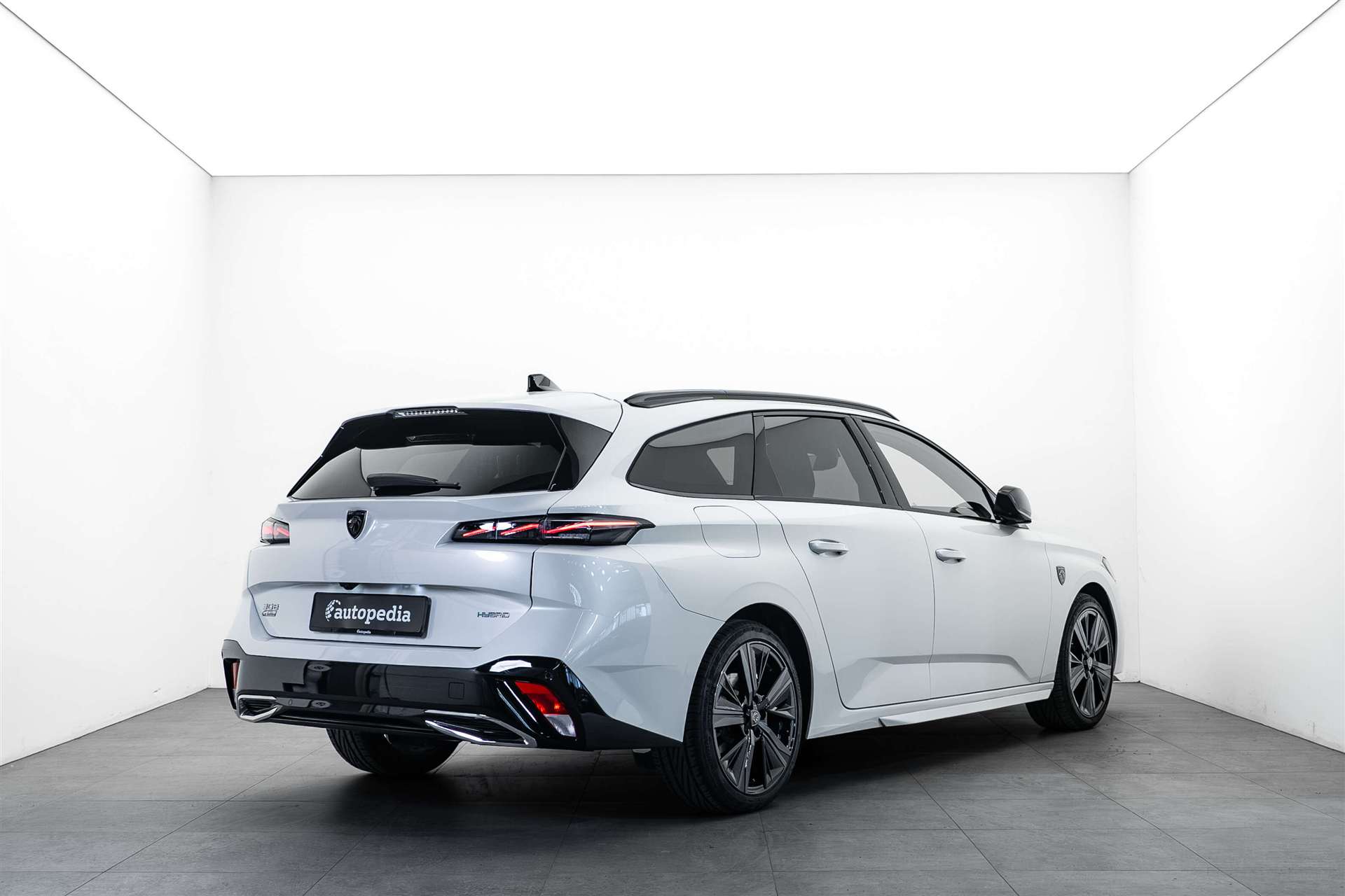 PEUGEOT 308 SW 1.6 PHEV 225 GT Pack-image-2